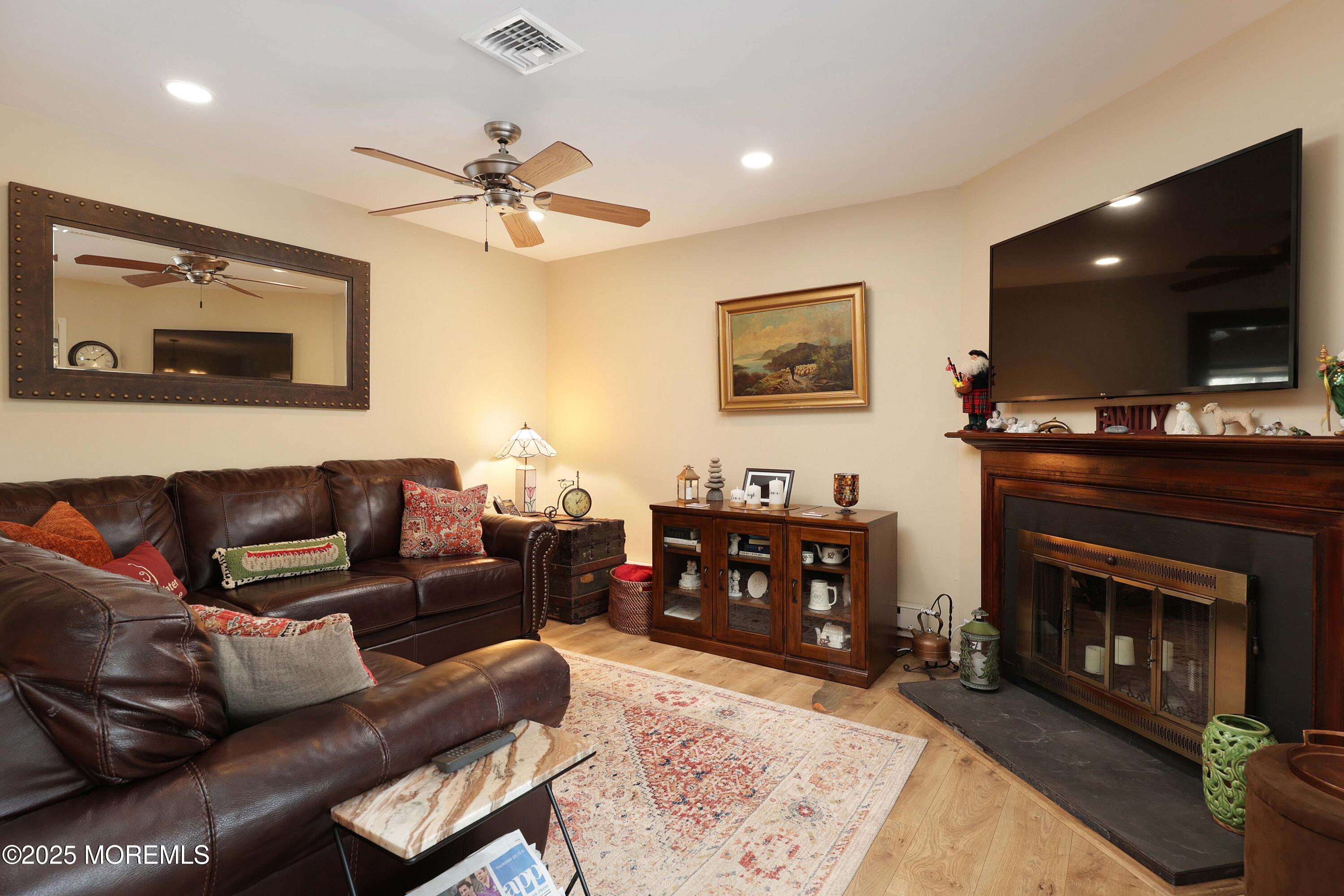 16 Claremont Court, Red Bank, New Jersey image 16