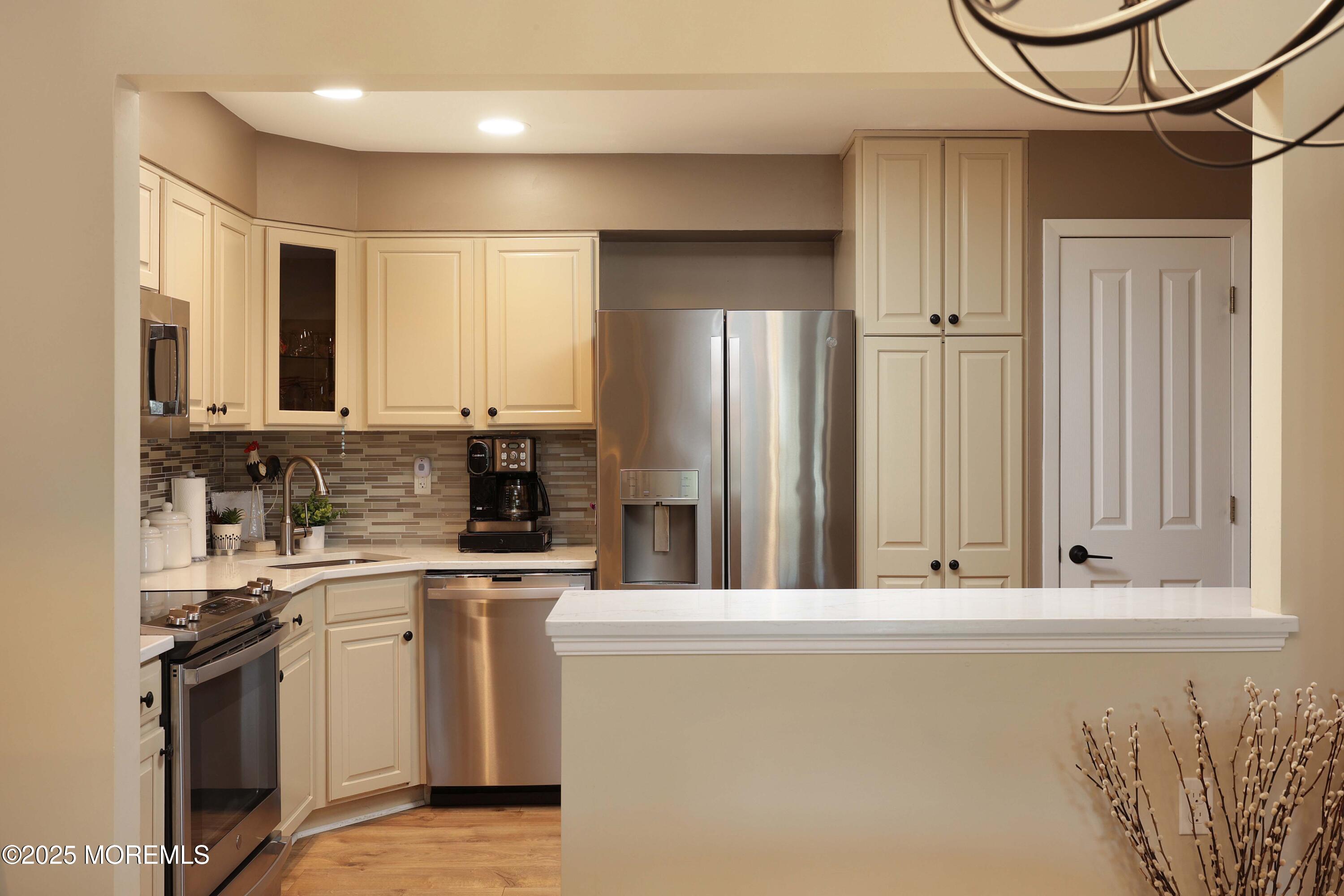 16 Claremont Court, Red Bank, New Jersey image 12
