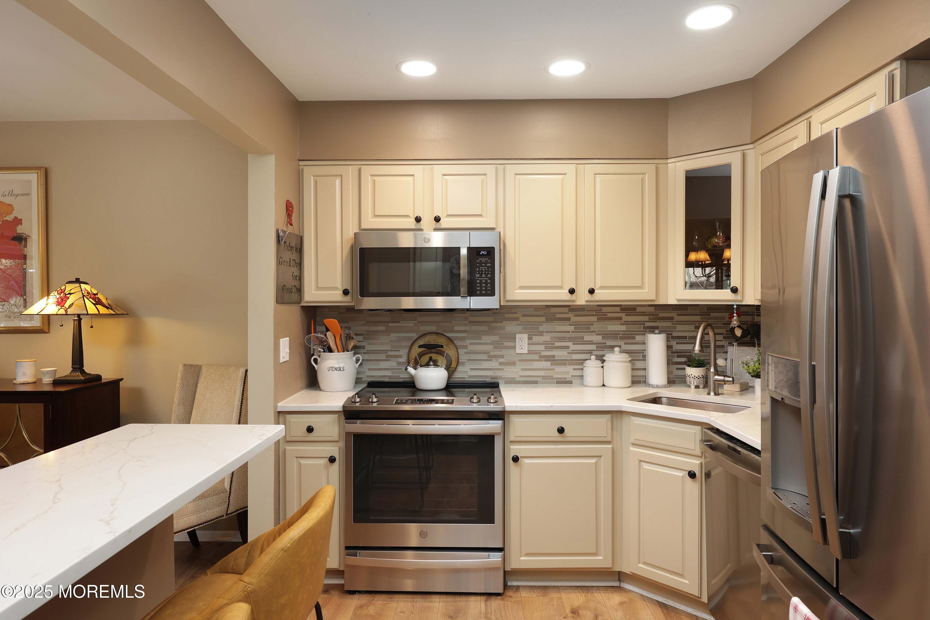 16 Claremont Court, Red Bank, New Jersey image 14