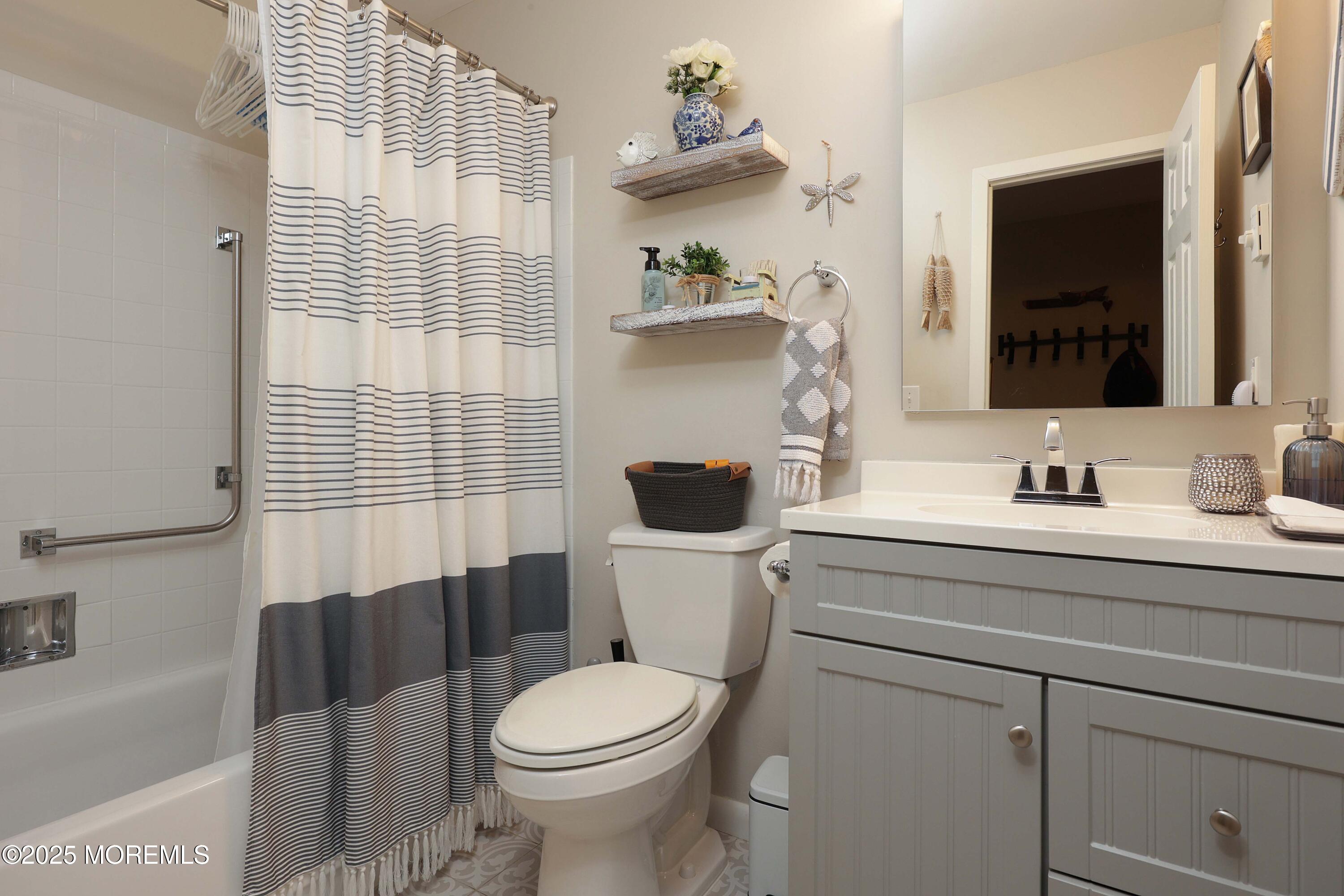 16 Claremont Court, Red Bank, New Jersey image 25