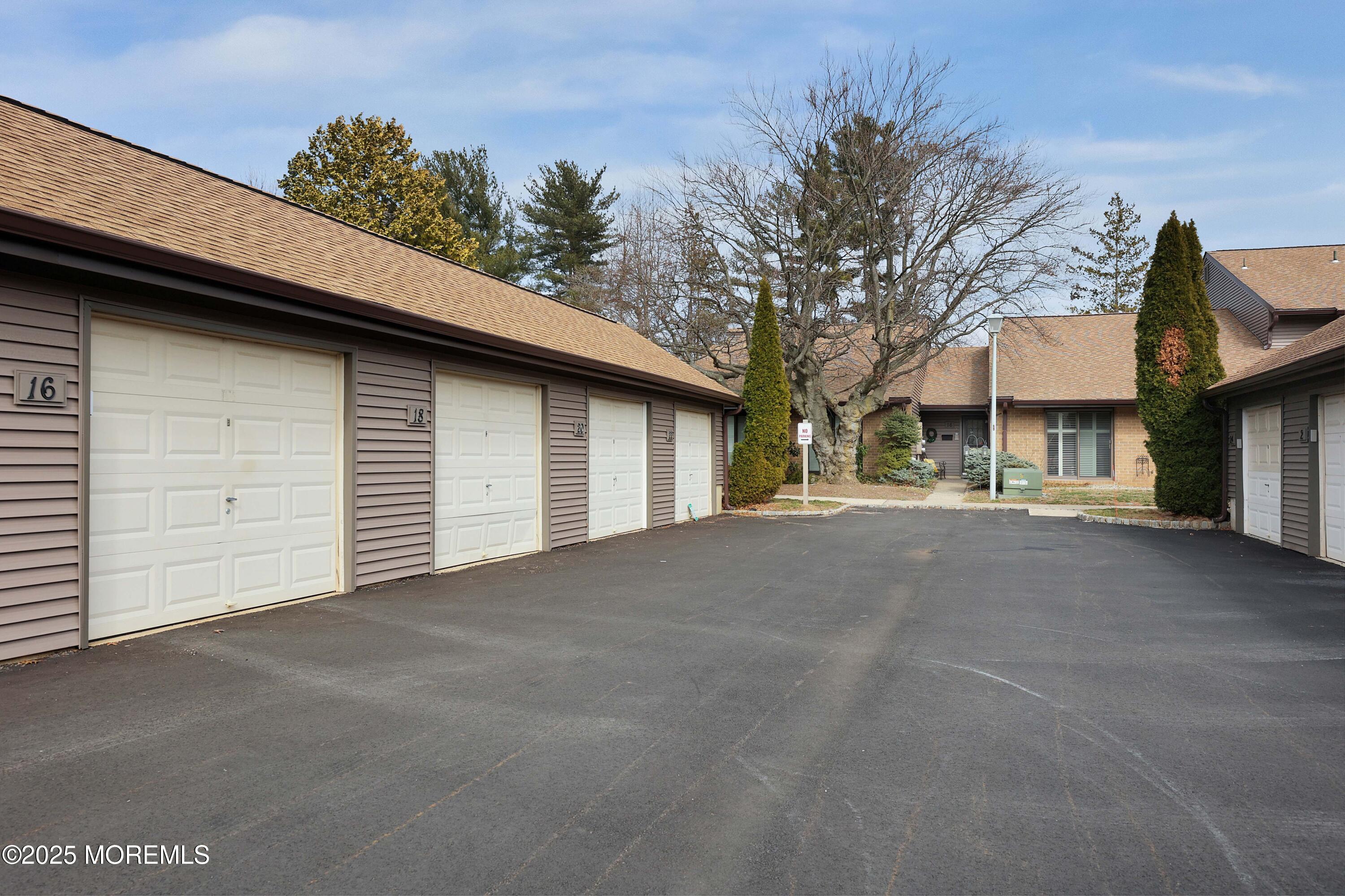 16 Claremont Court, Red Bank, New Jersey image 3