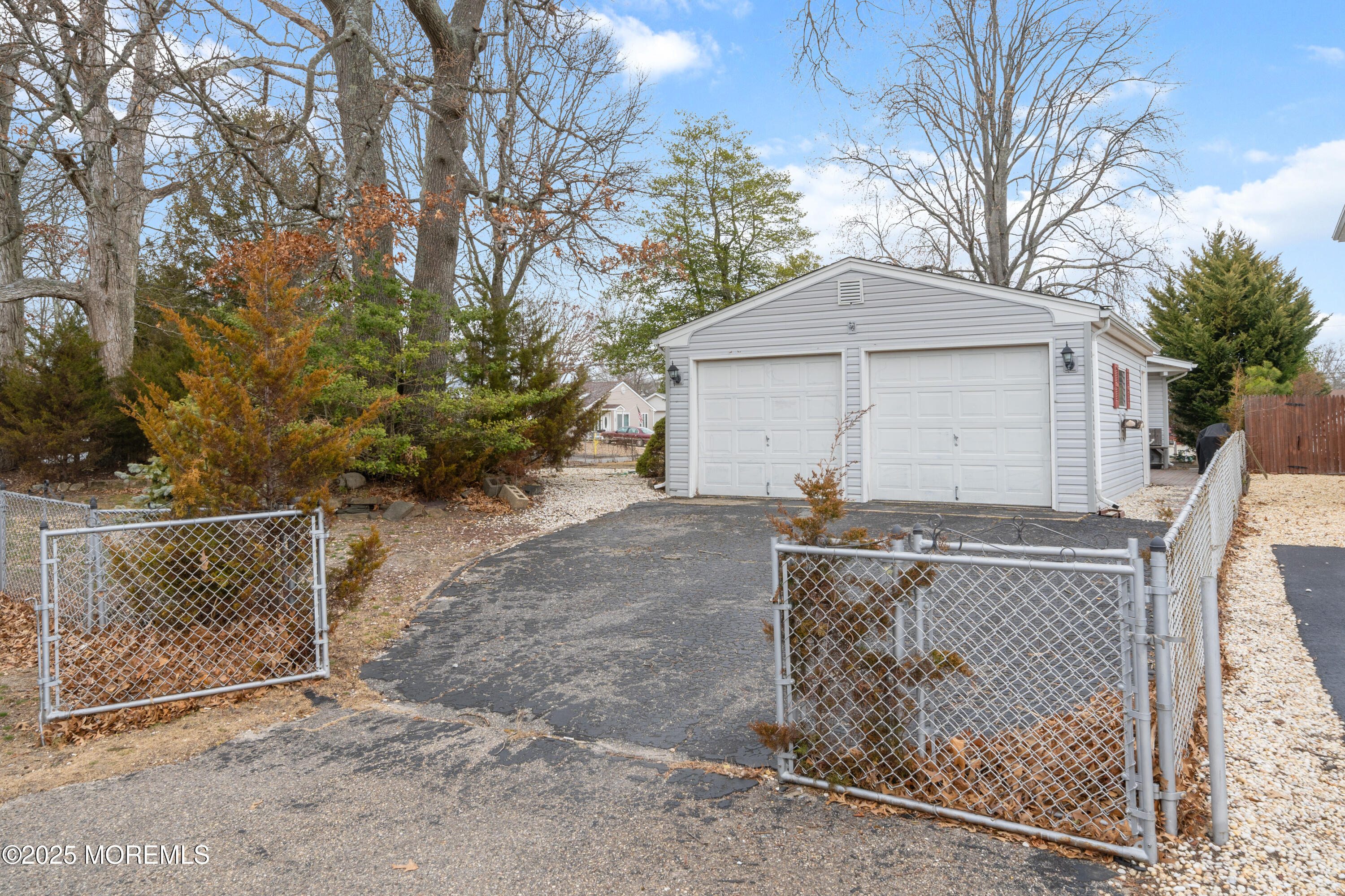 406 Hemlock Drive, Lanoka Harbor, New Jersey image 5