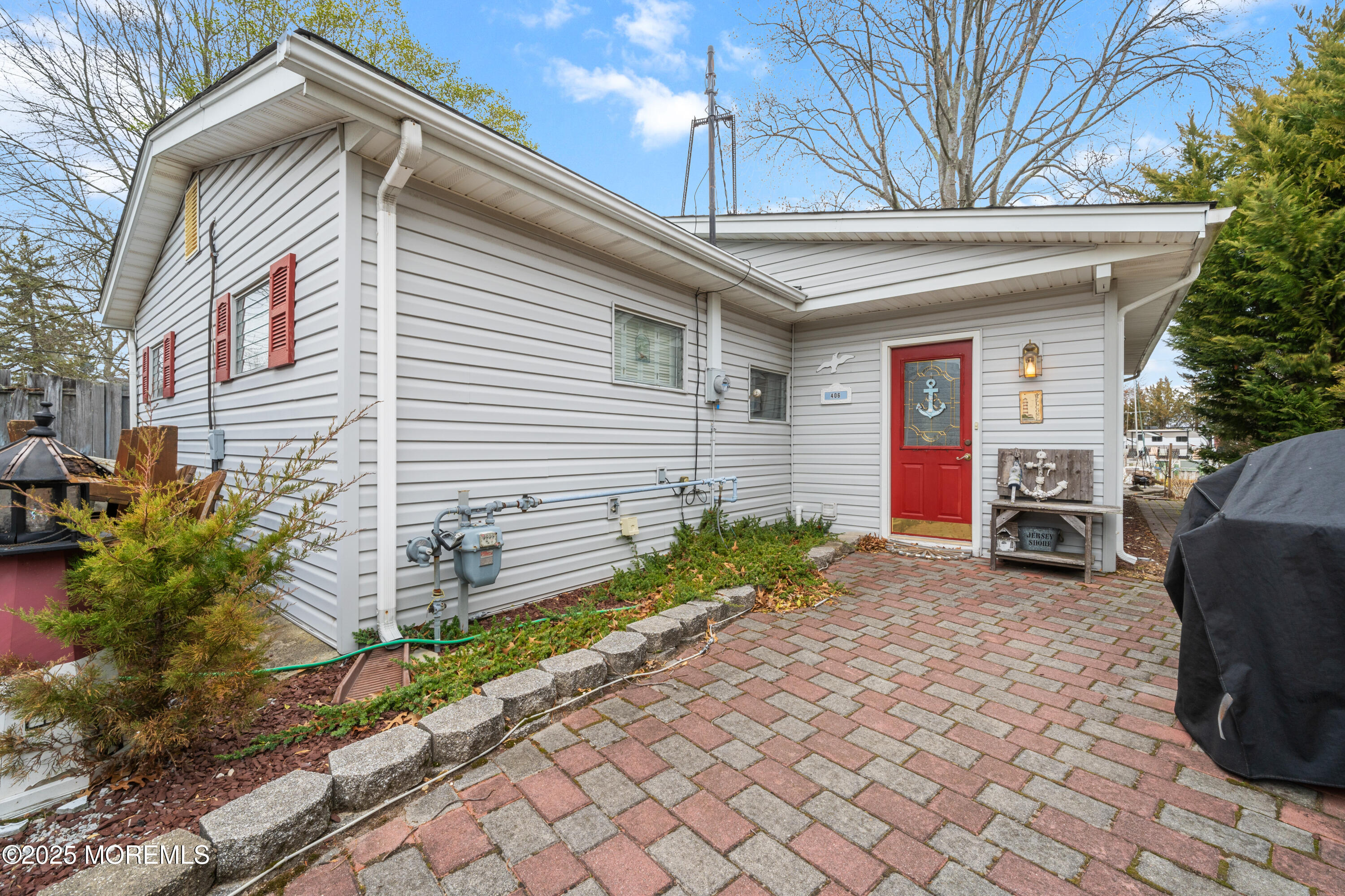 406 Hemlock Drive, Lanoka Harbor, New Jersey image 3