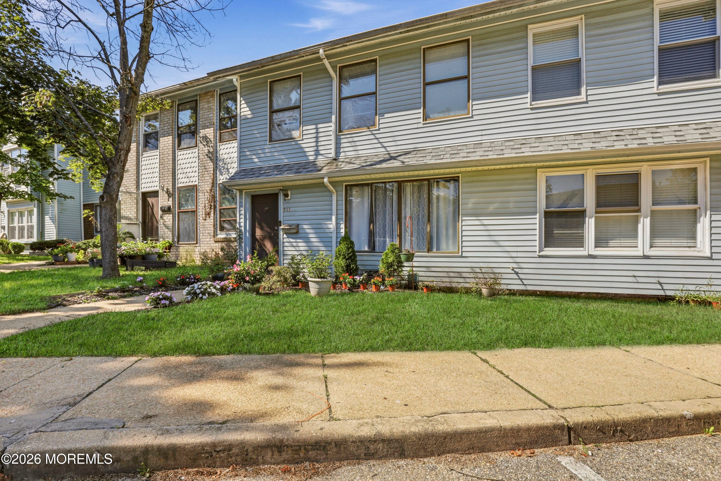 111 Williamsburg Lane