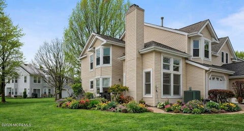 Condo For Sale - 107 Lloyd Court #107<br/> East Brunswick, NJ 08816