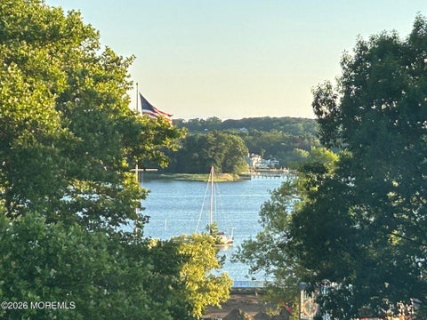 Condo For Sale - 11 Wharf Avenue #3<br/> Red Bank, NJ 07701