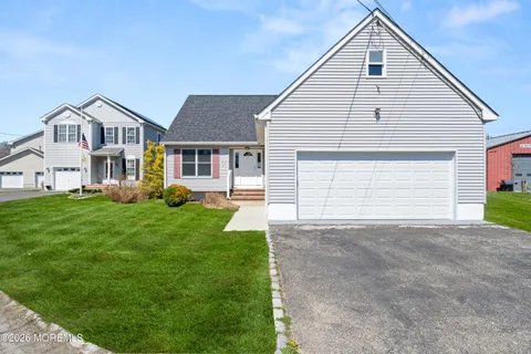 MLS: 22609935
