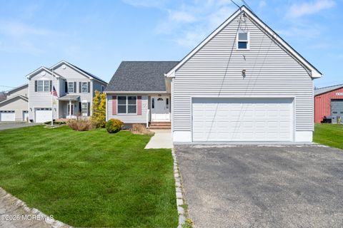 7 Lake Avenue Island Heights NJ 08732