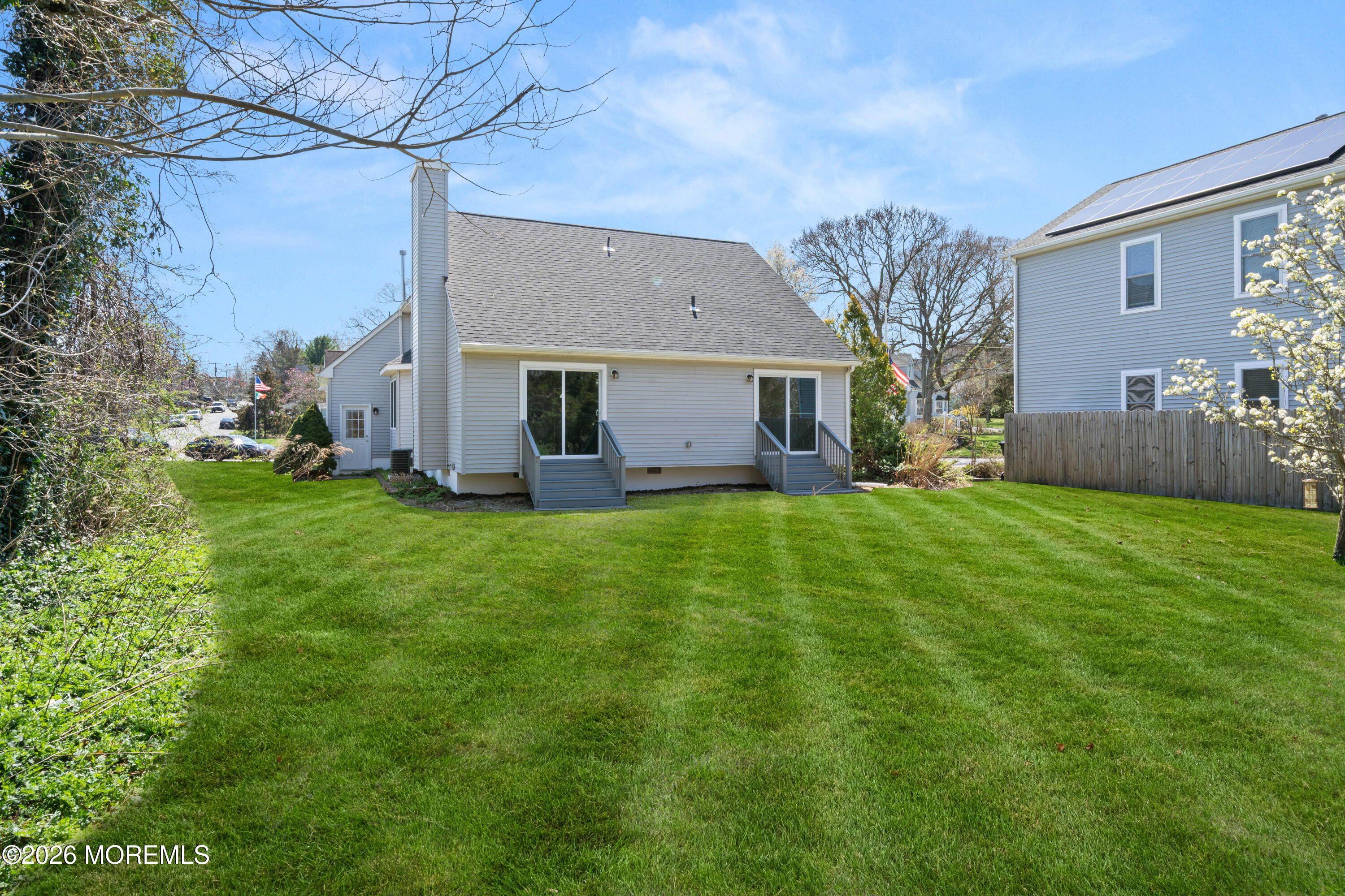 7 Lake Avenue