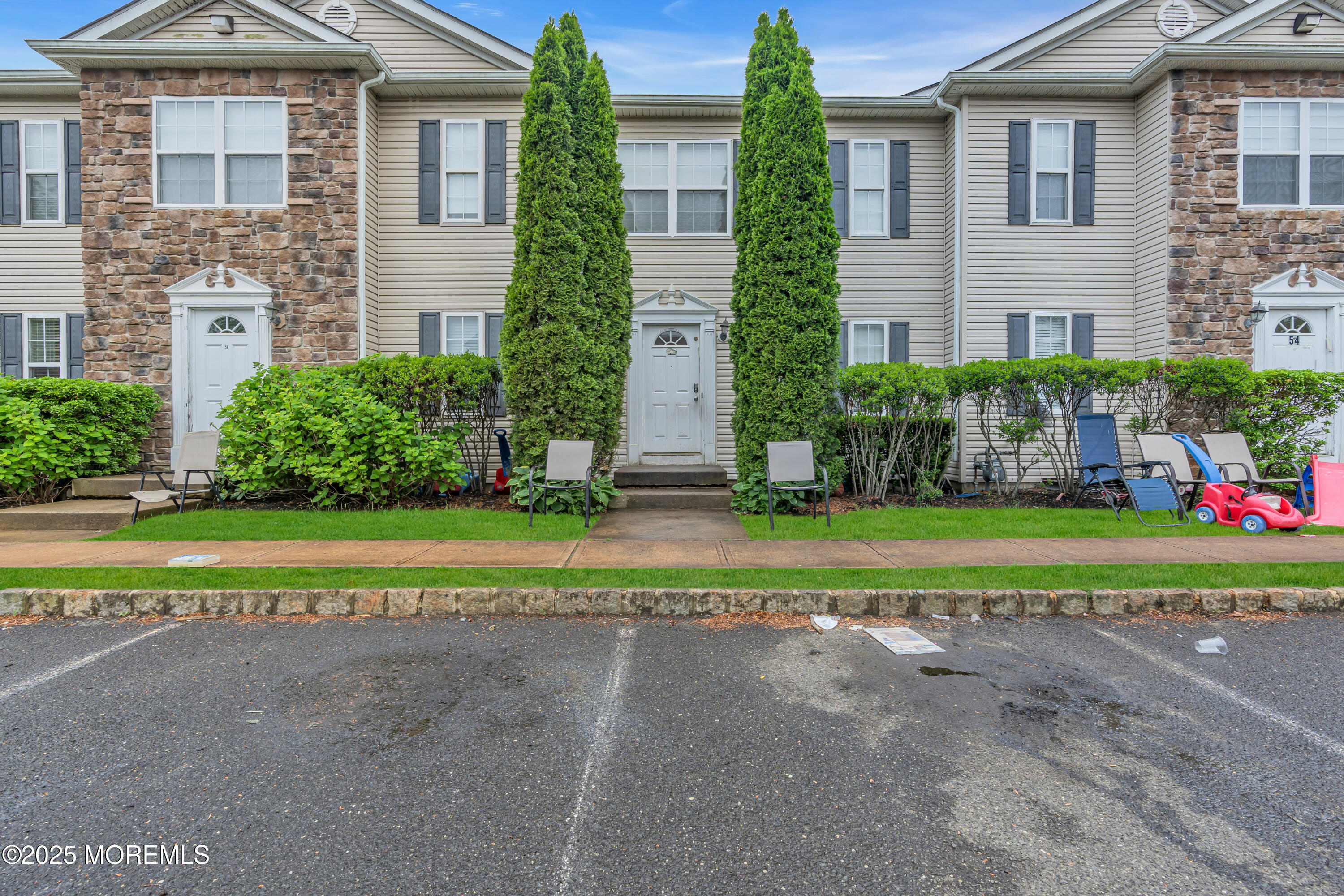 56 Aspen Court, Lakewood, New Jersey image 2