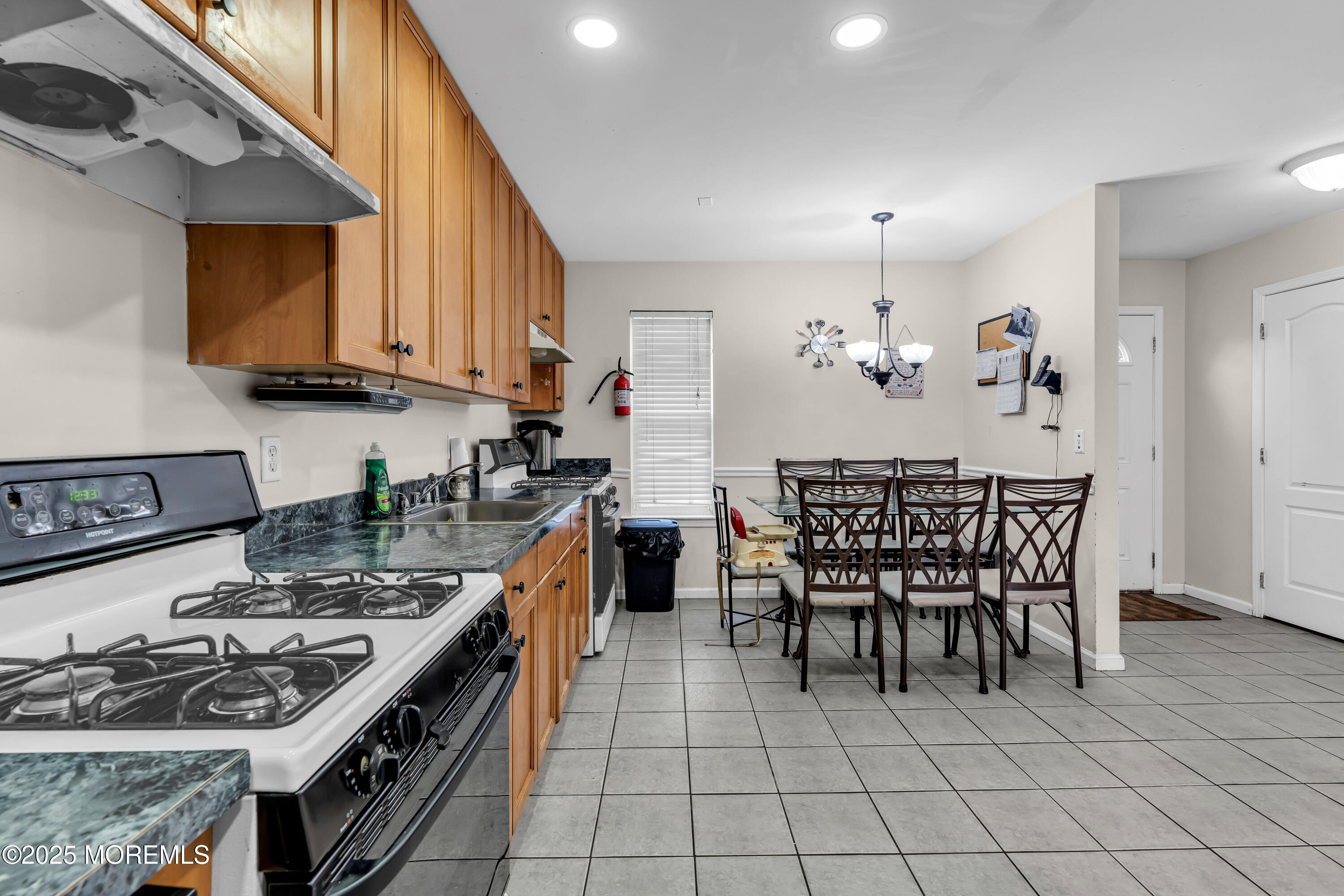 56 Aspen Court, Lakewood, New Jersey image 9