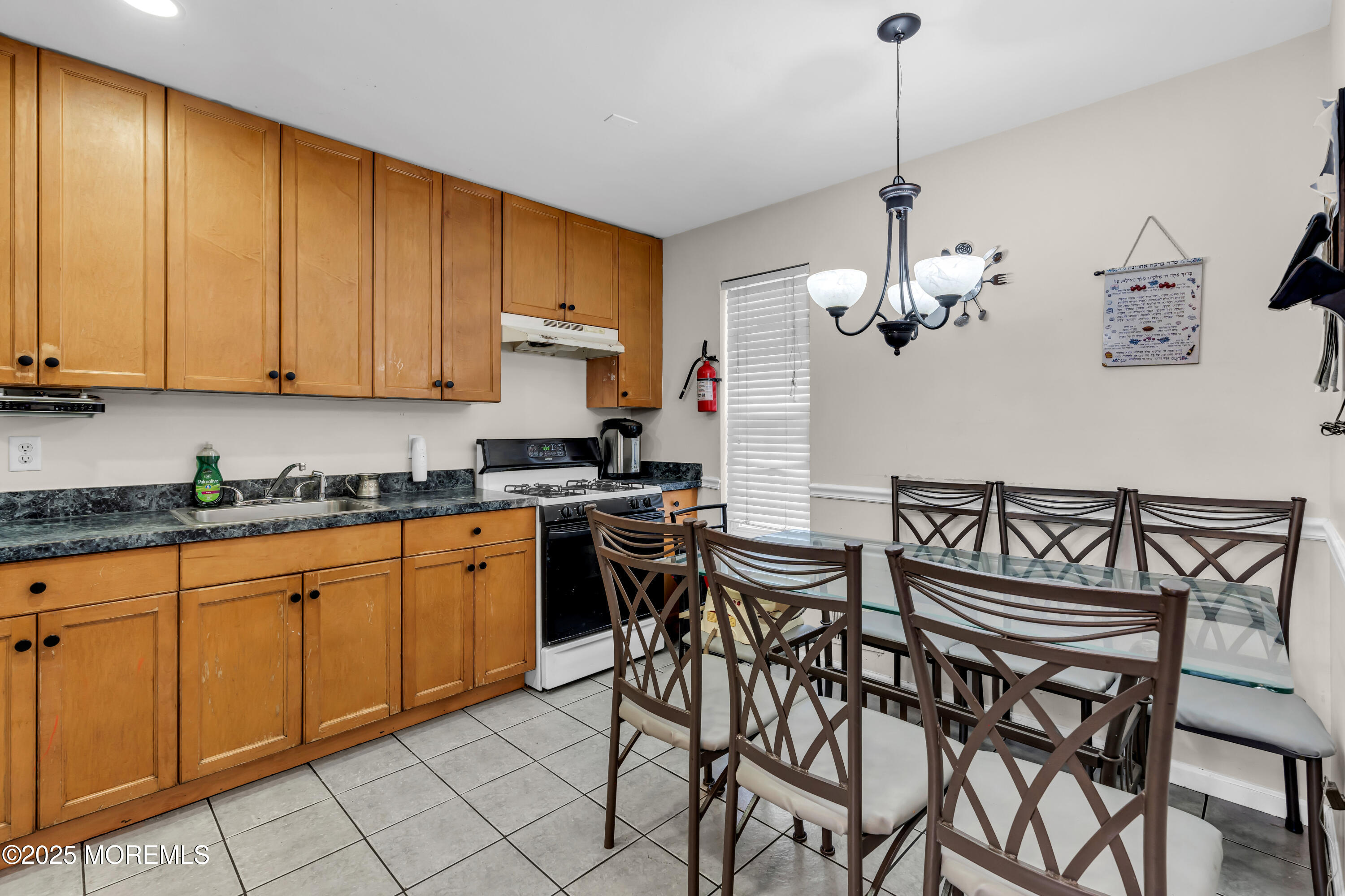 56 Aspen Court, Lakewood, New Jersey image 6