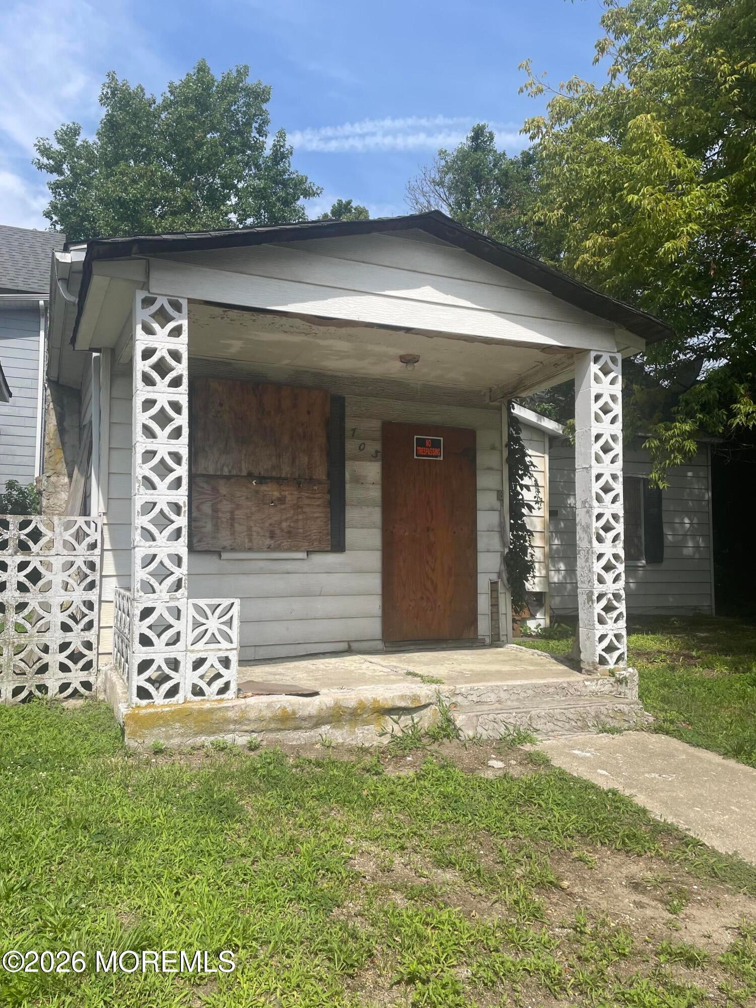 1001 Sewall Avenue