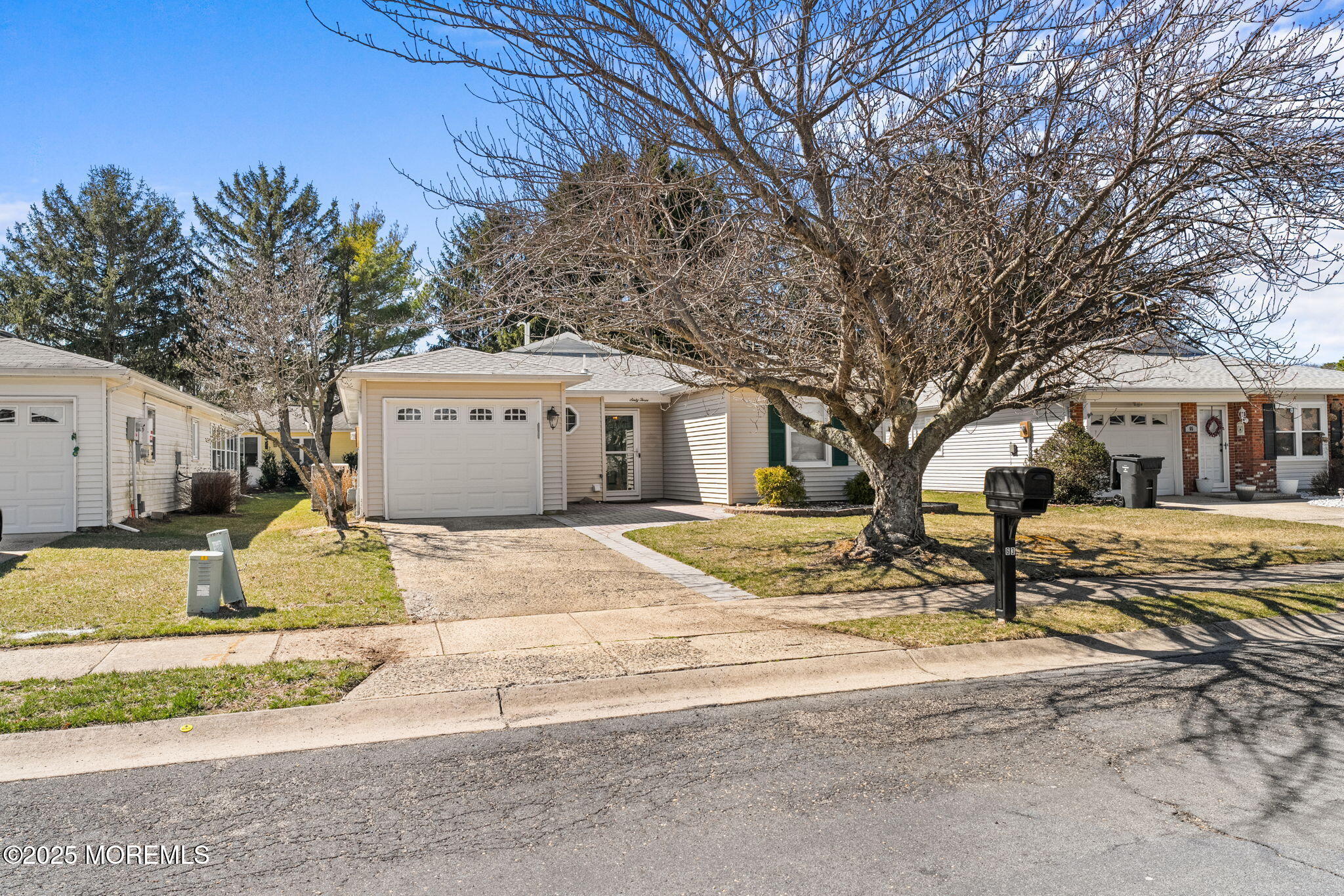 63 Lauren Lane, Brick, New Jersey image 4