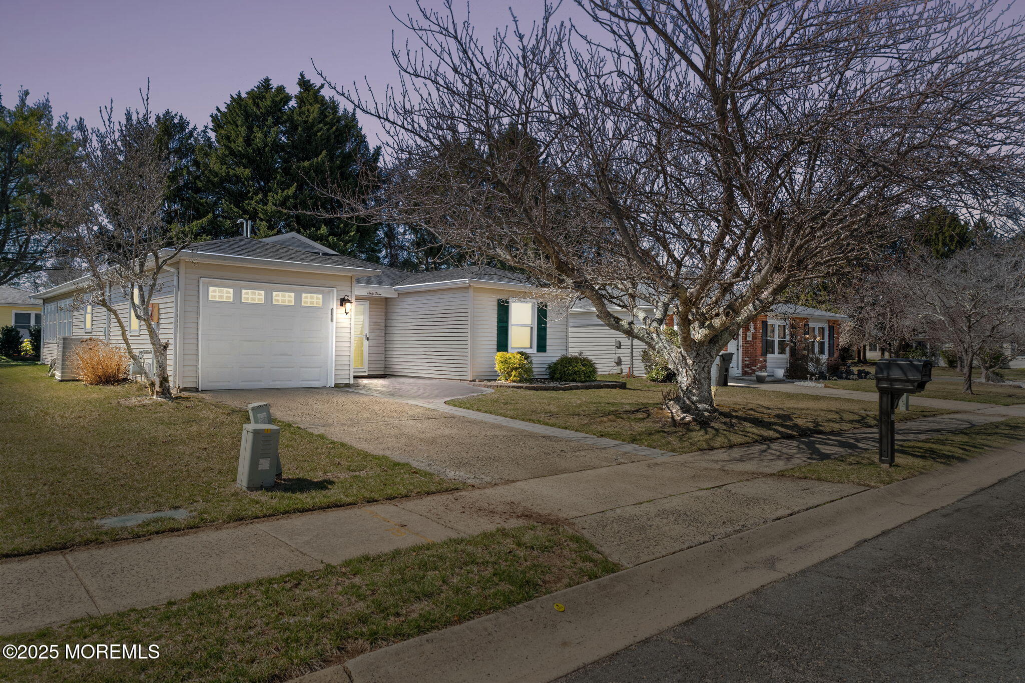 63 Lauren Lane, Brick, New Jersey image 3