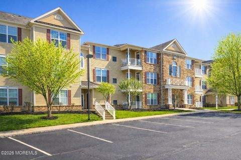 Condo For Sale - 224 Sophee Lane<br/> Lakewood, NJ 08701