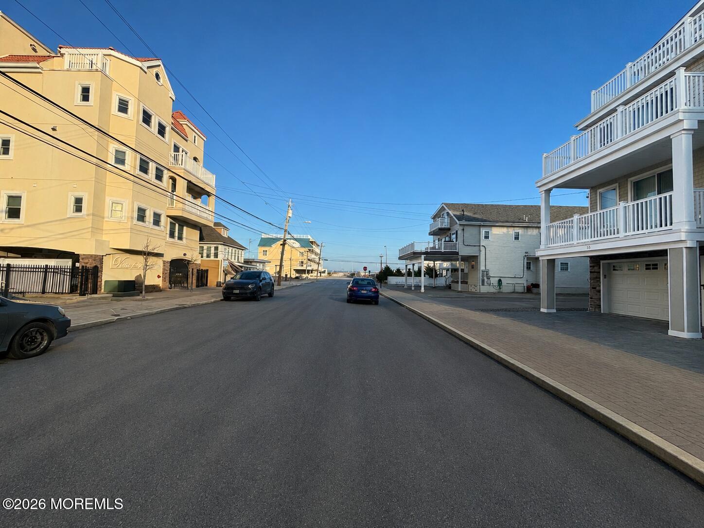 39 Sampson Avenue 6