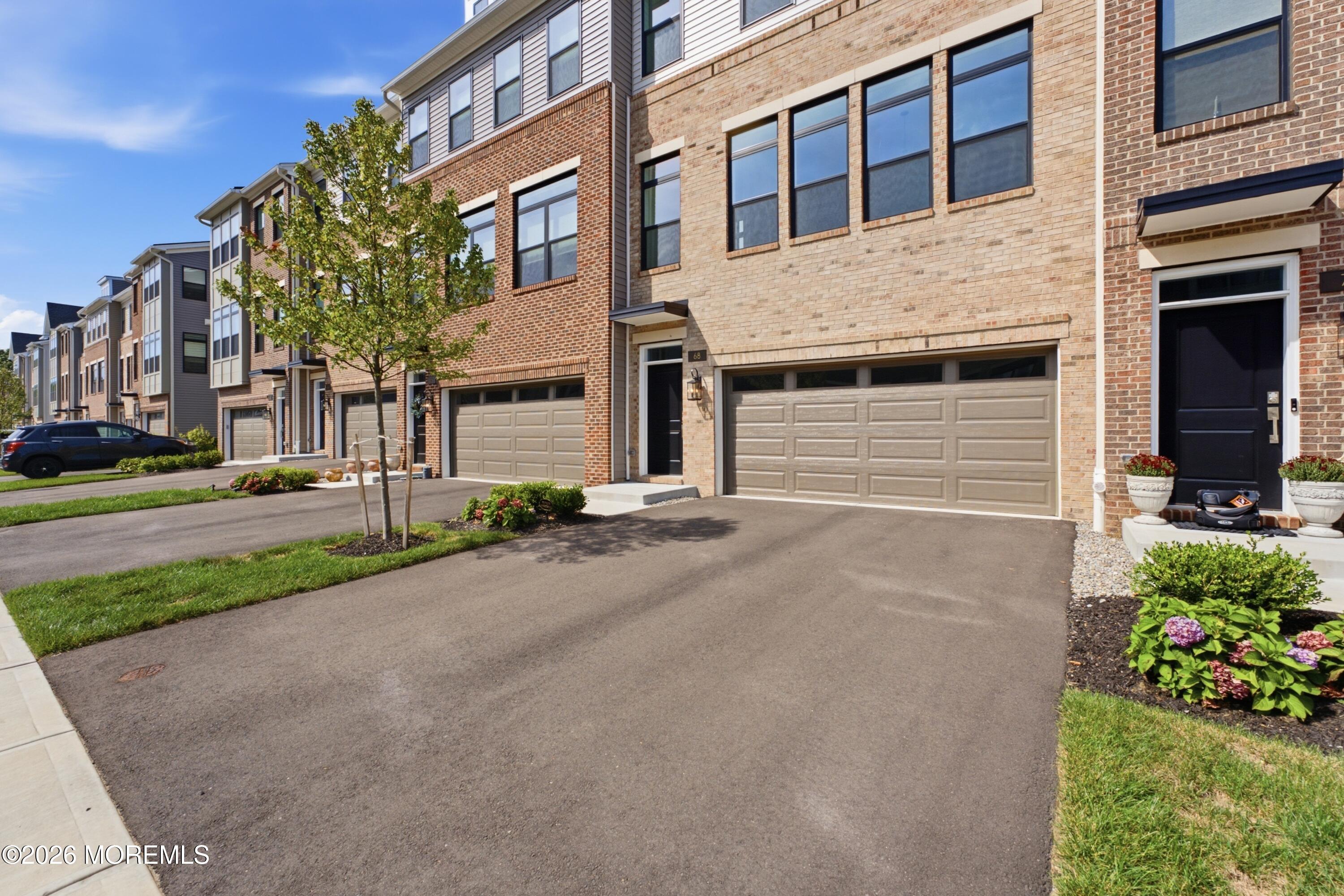 68 Augustus Drive 87