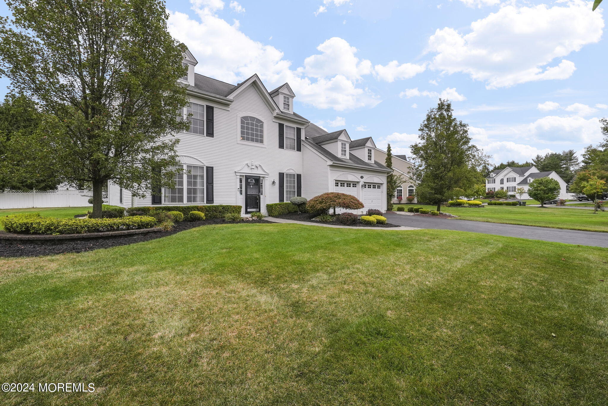 329 Fordham Place, Freehold, New Jersey image 4