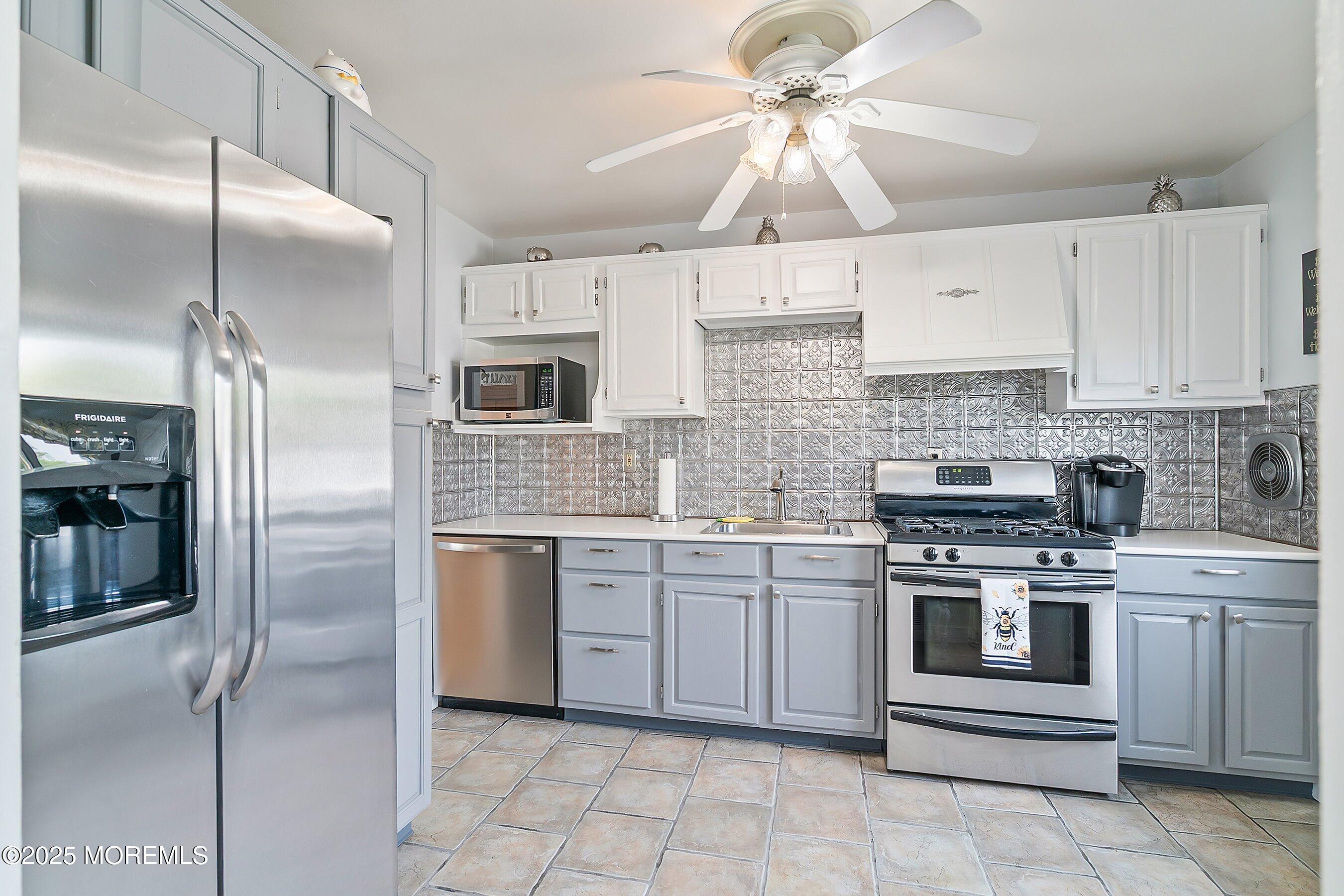 18 Lake Avenue, Hazlet, New Jersey image 13