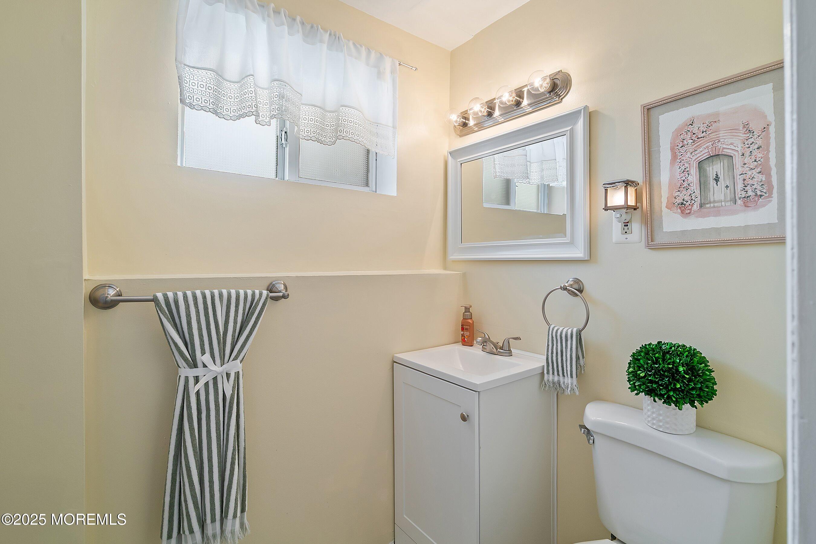 18 Lake Avenue, Hazlet, New Jersey image 28