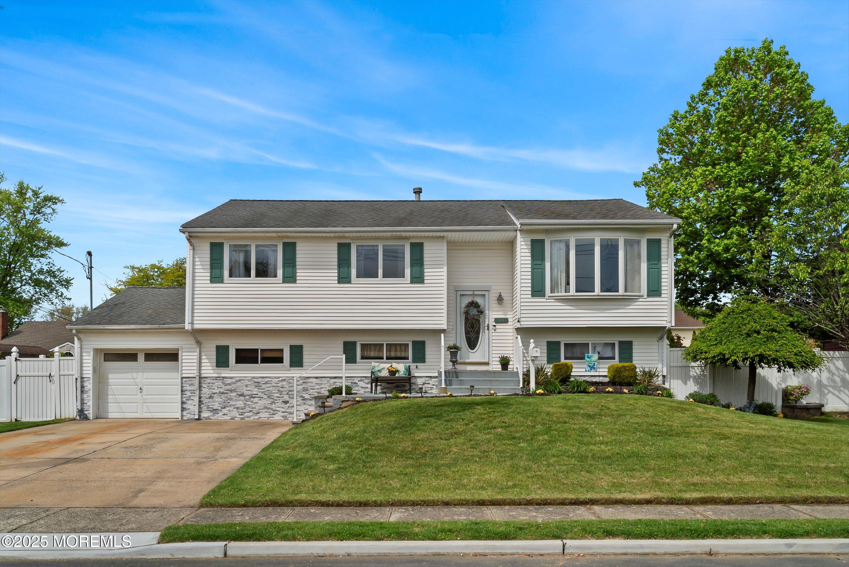 18 Lake Avenue, Hazlet, New Jersey image 2