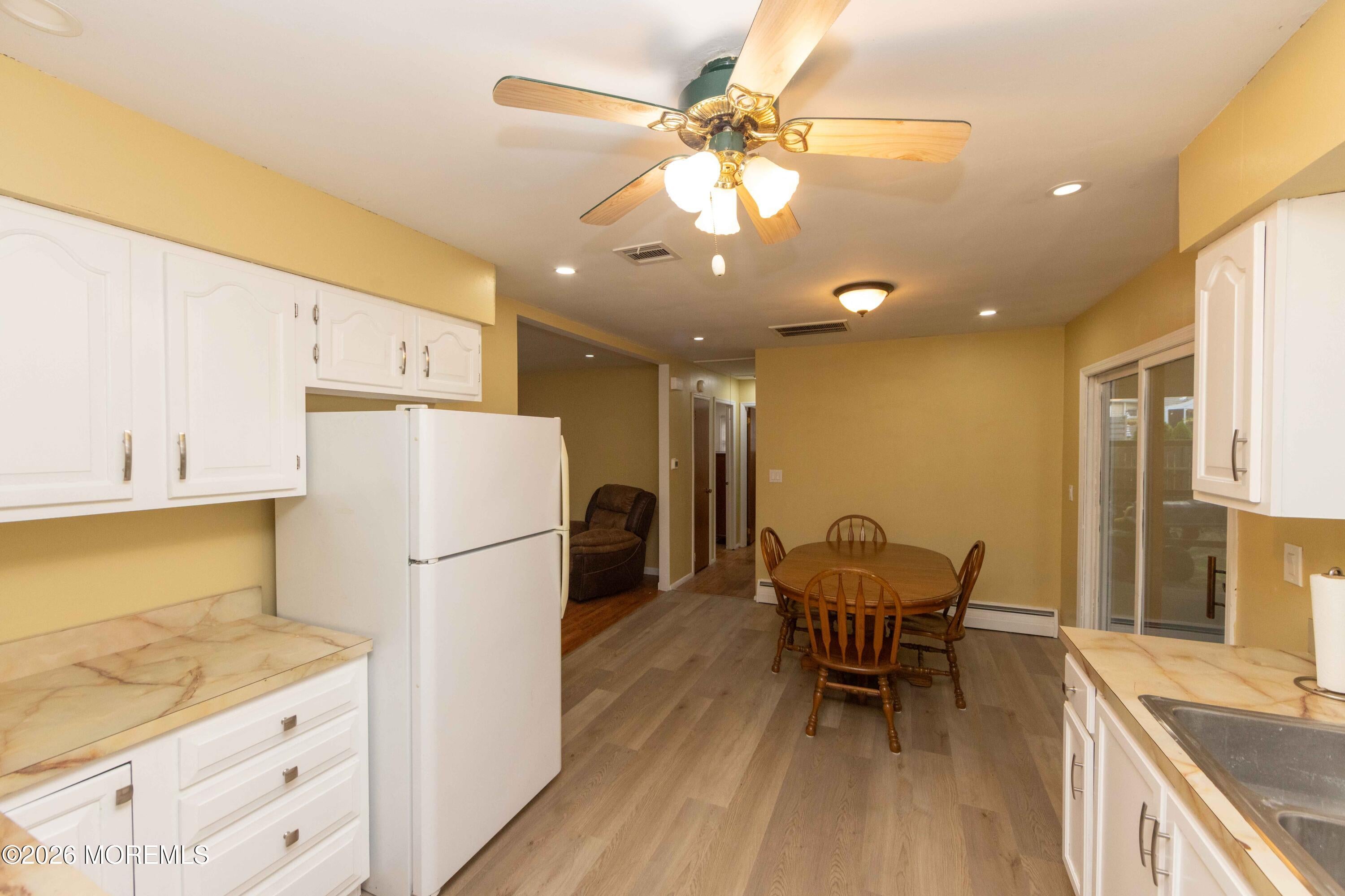 826 Bartlett Place