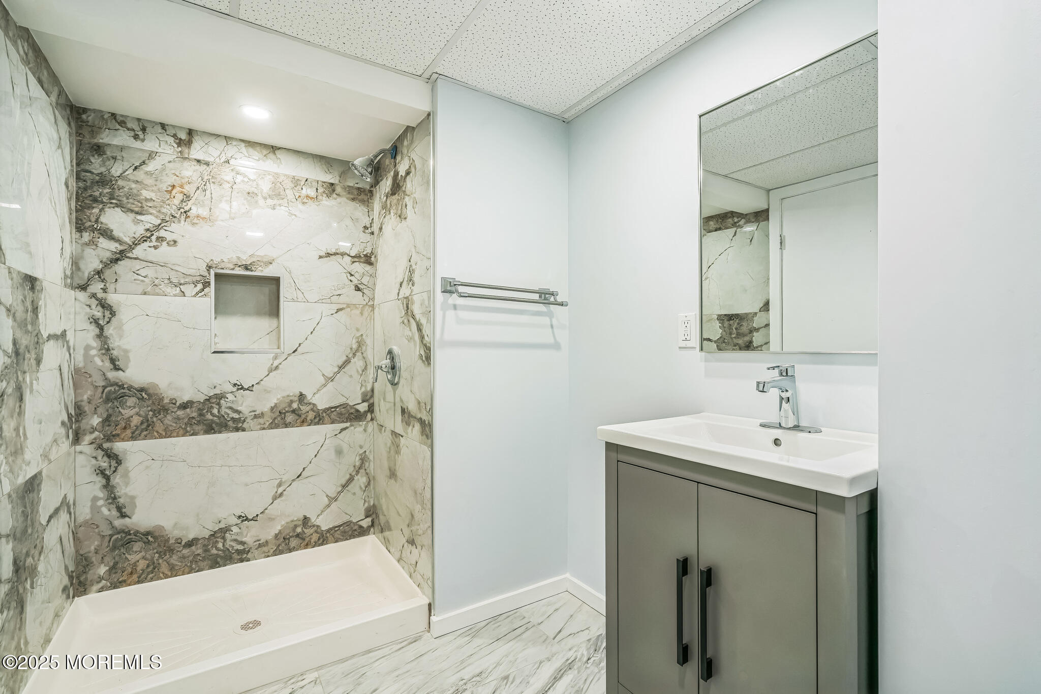 6 Laurel Lane, Englishtown, New Jersey image 13