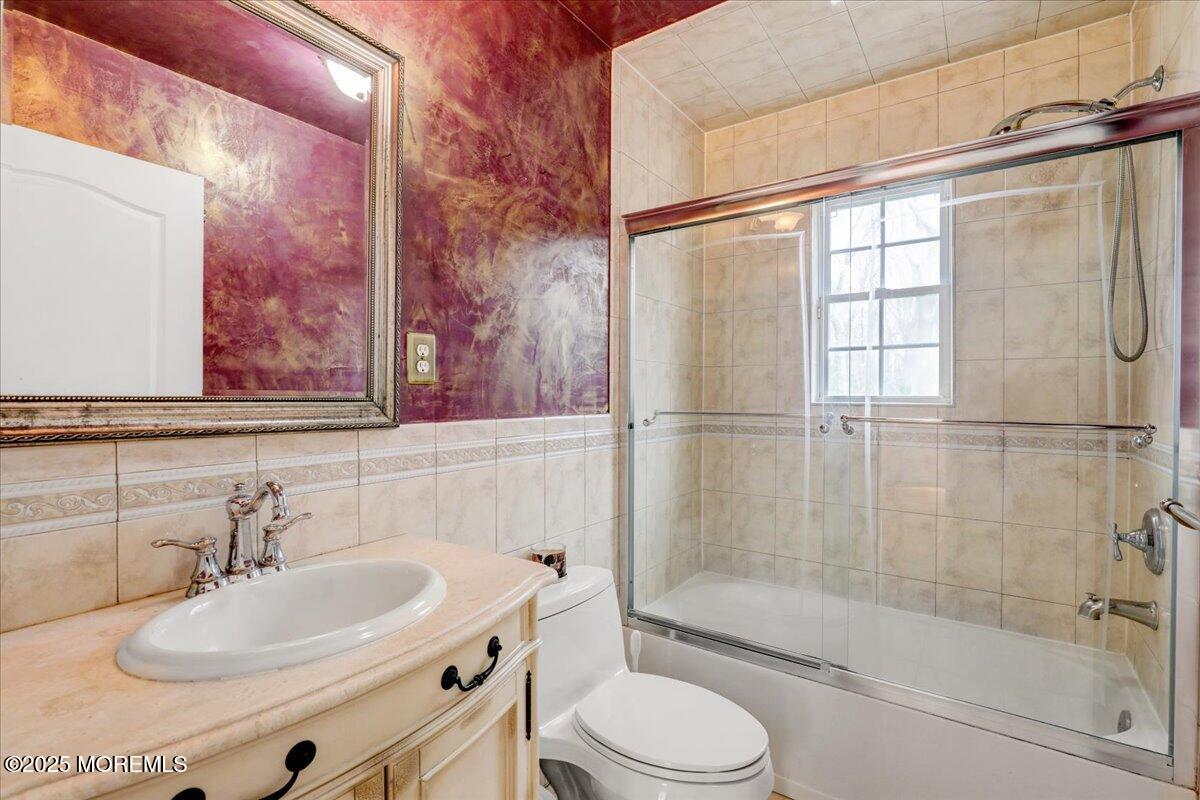 72 Reids Hill Road, Morganville, New Jersey image 33