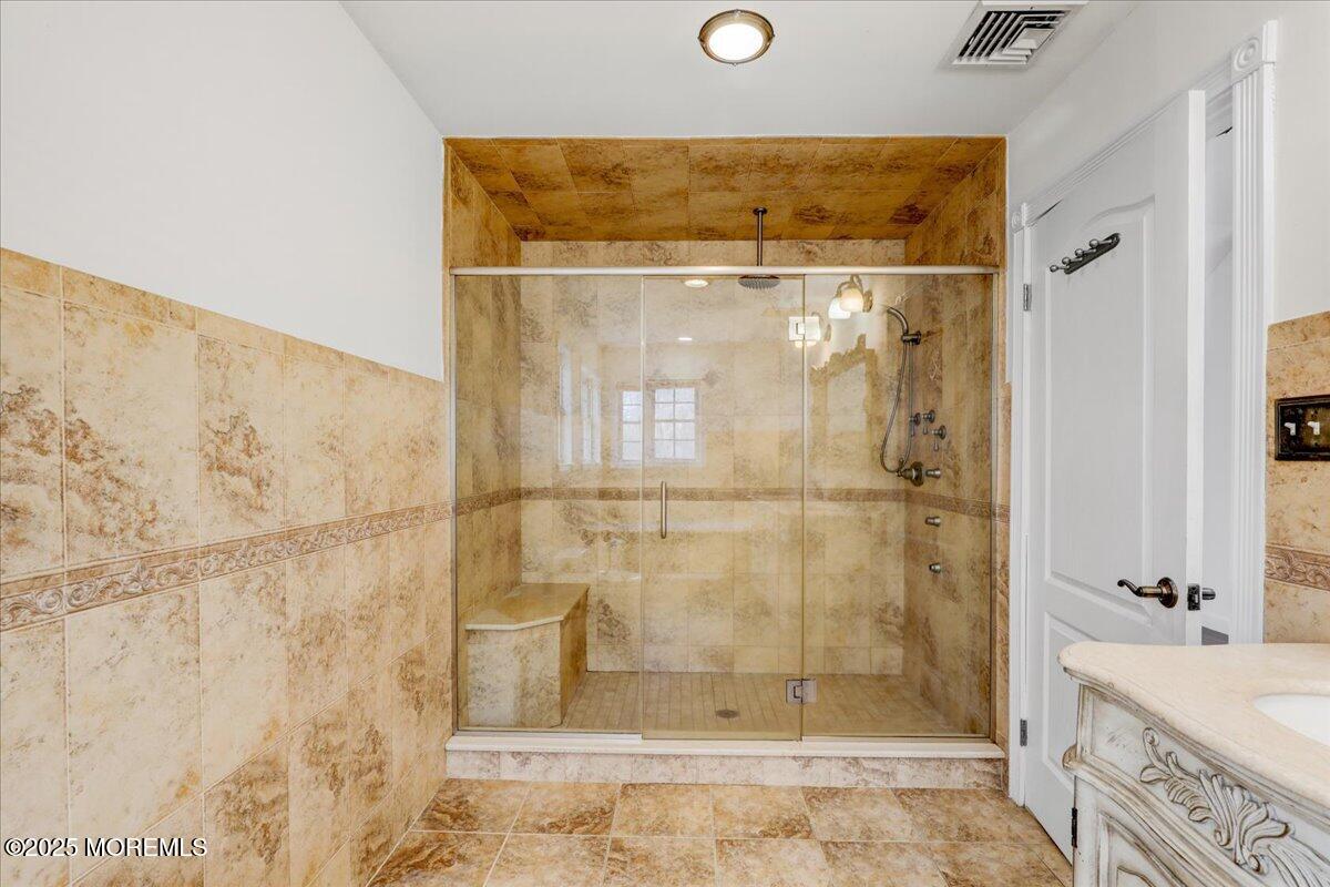 72 Reids Hill Road, Morganville, New Jersey image 31