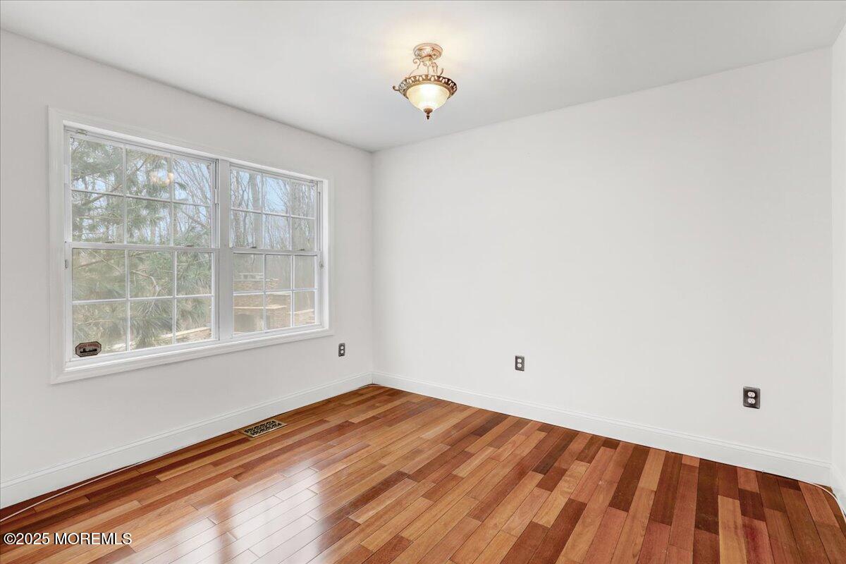 72 Reids Hill Road, Morganville, New Jersey image 19