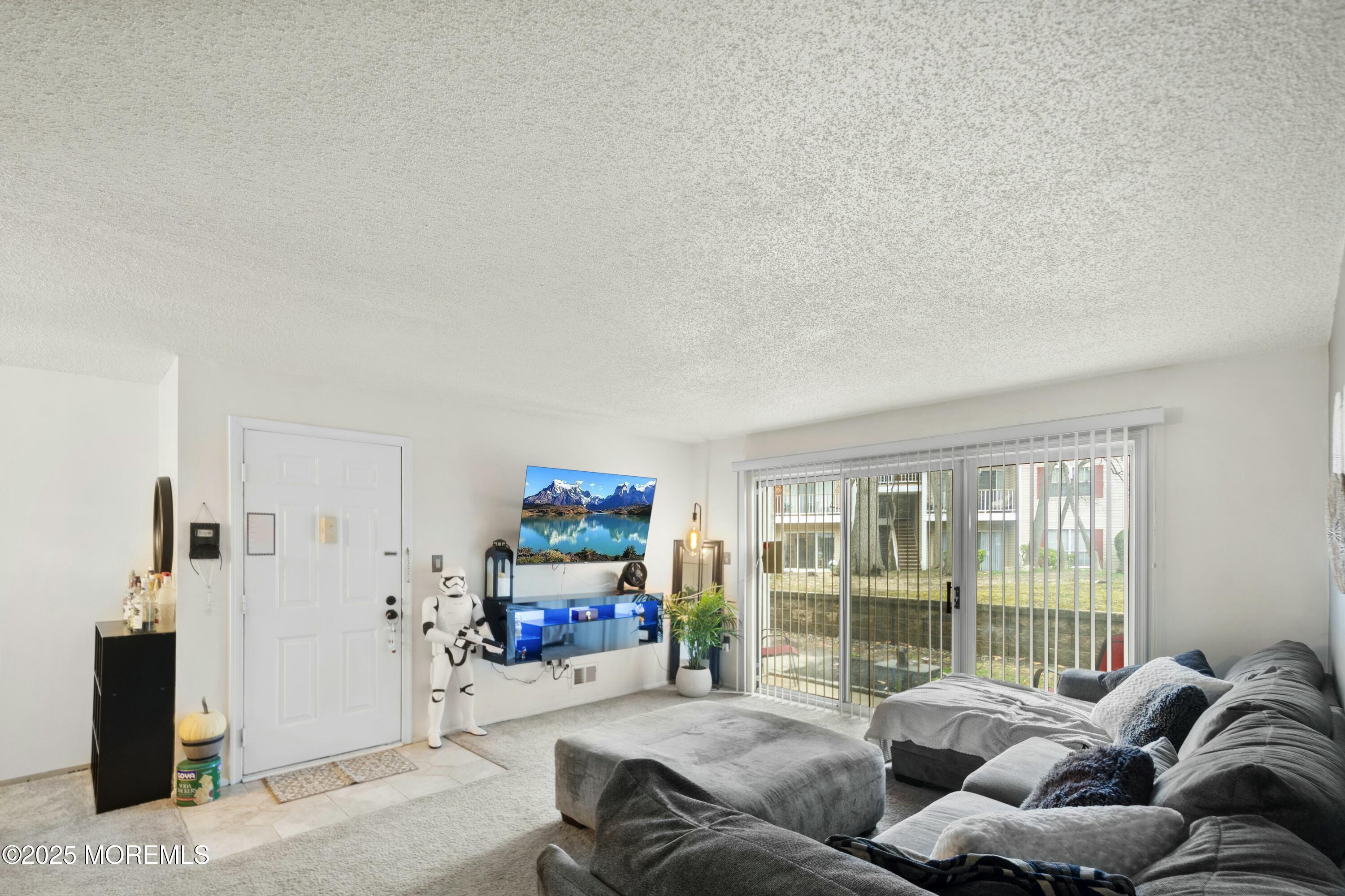 65 Mulberry Court, Hamilton, New Jersey image 3