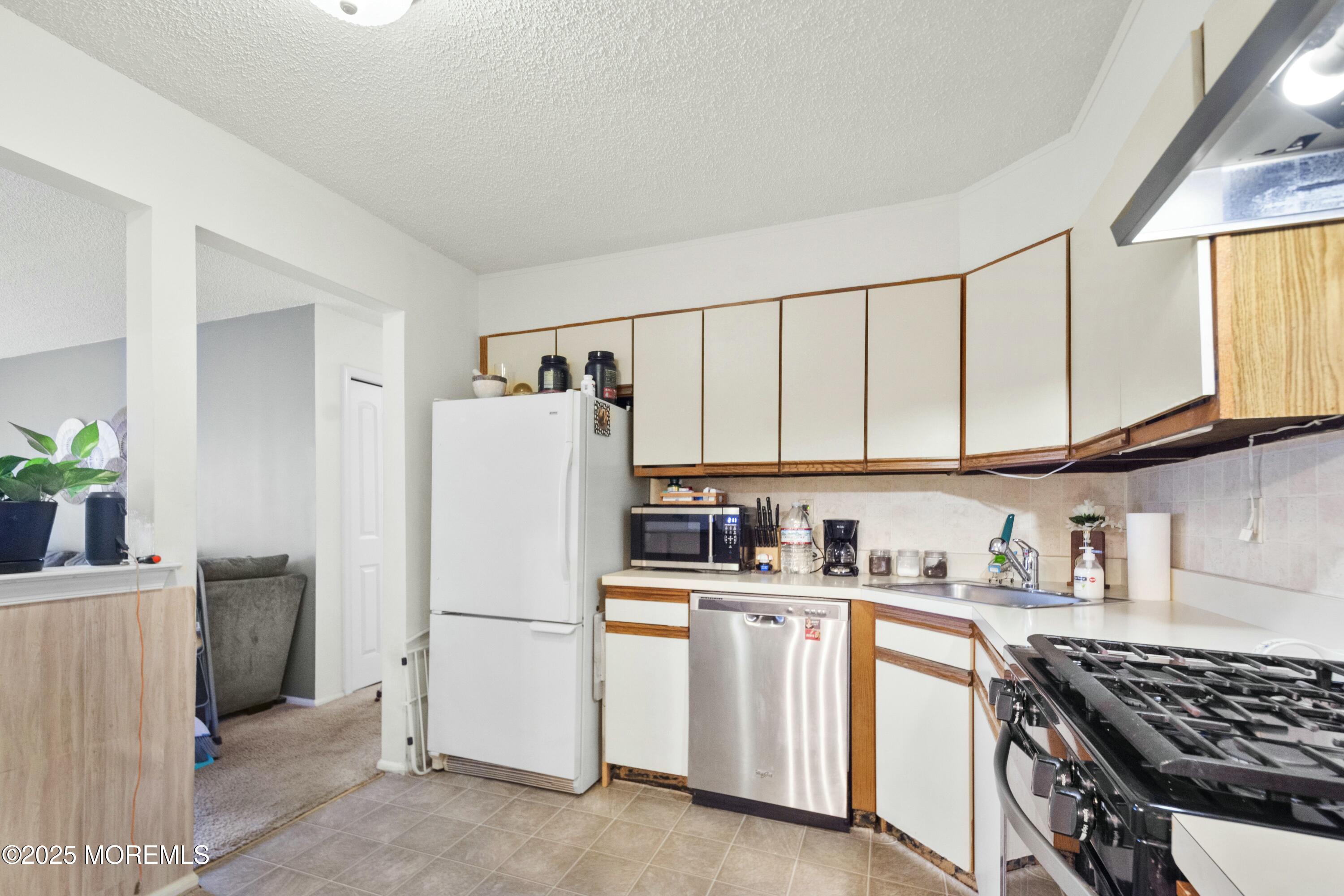 65 Mulberry Court, Hamilton, New Jersey image 11