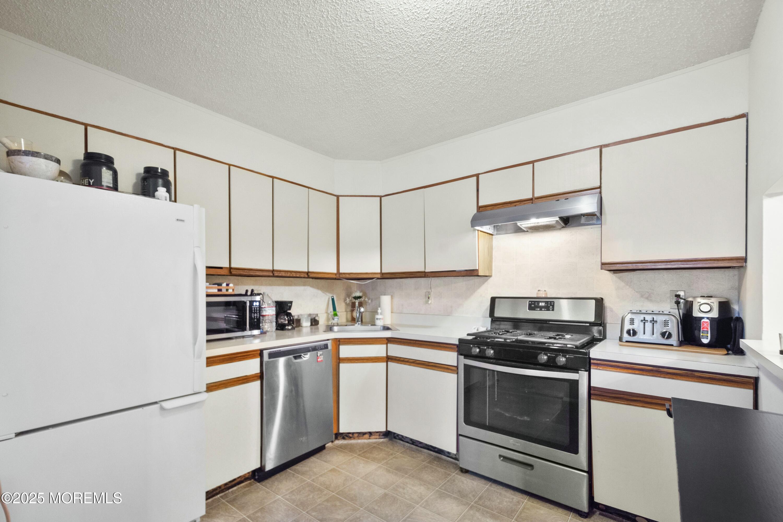 65 Mulberry Court, Hamilton, New Jersey image 10