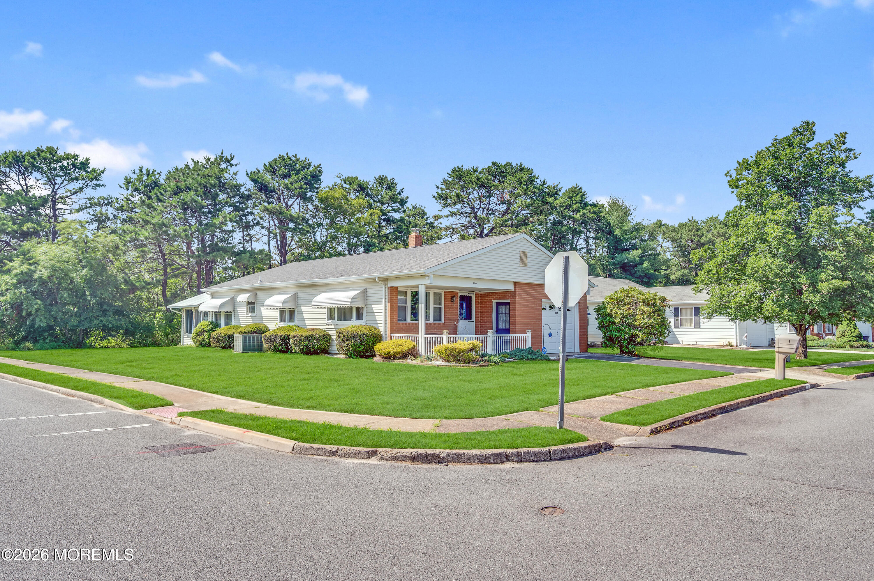 1 Selkirk Avenue