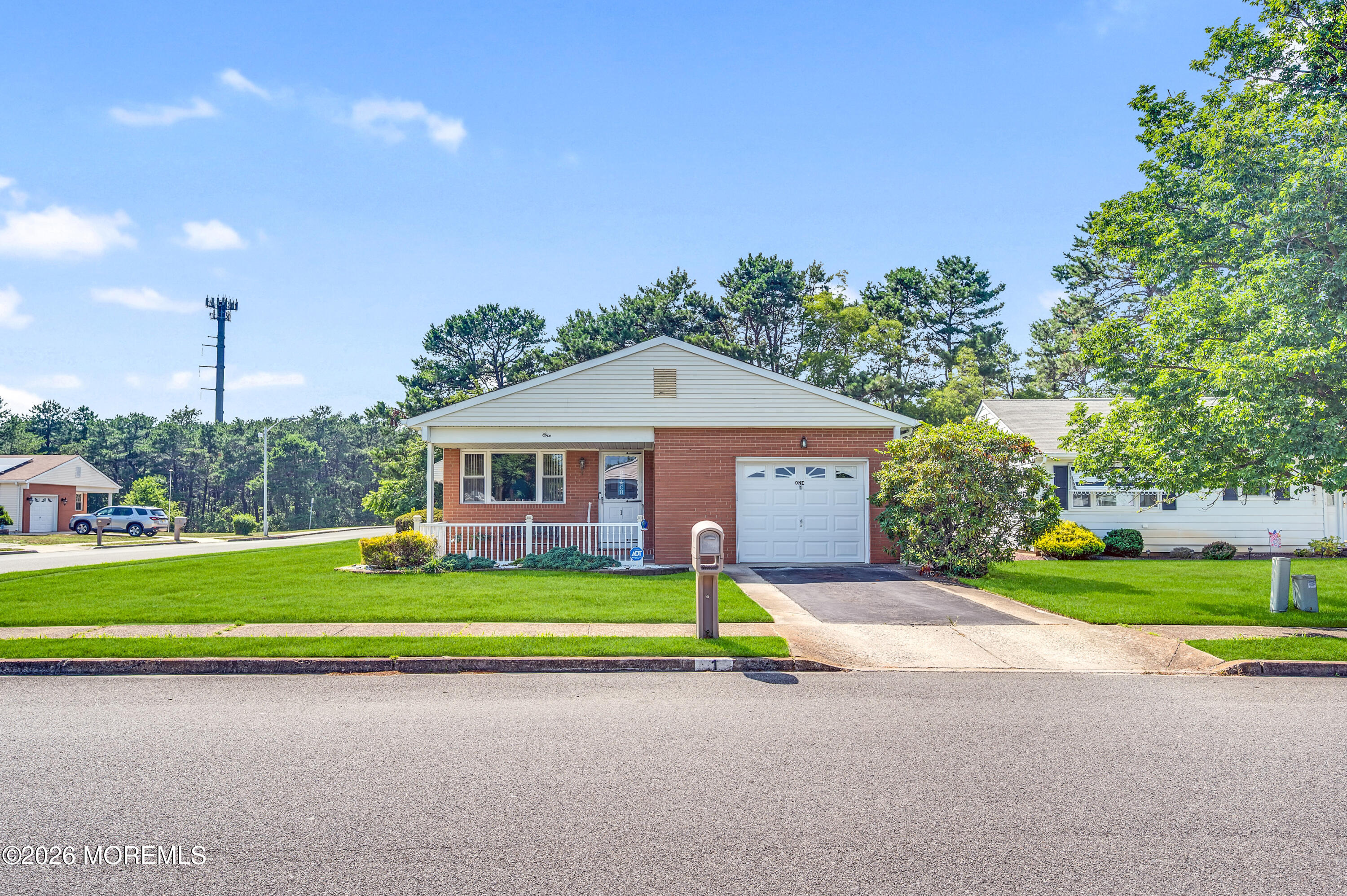 1 Selkirk Avenue