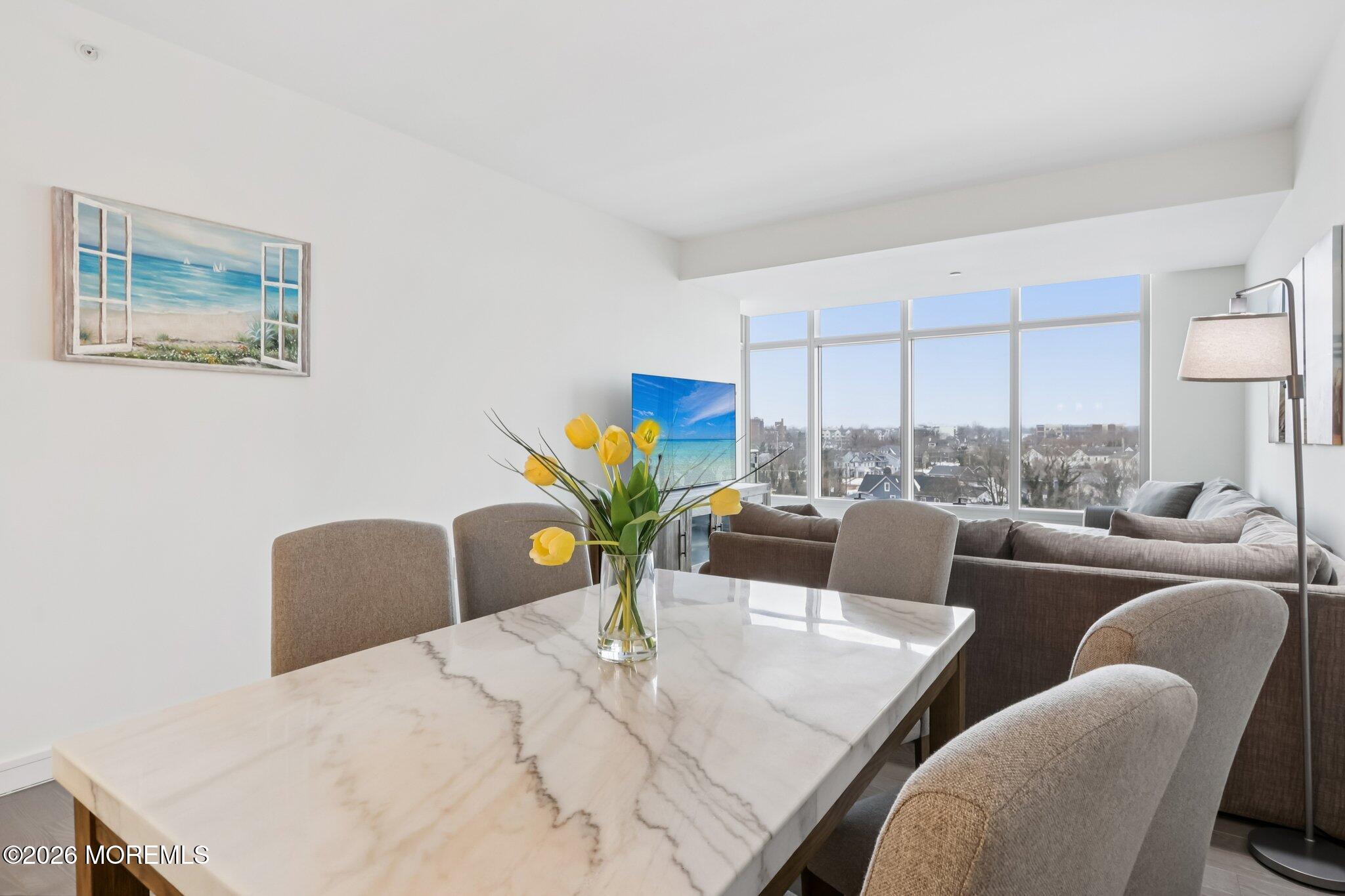 15 Morris Avenue 525