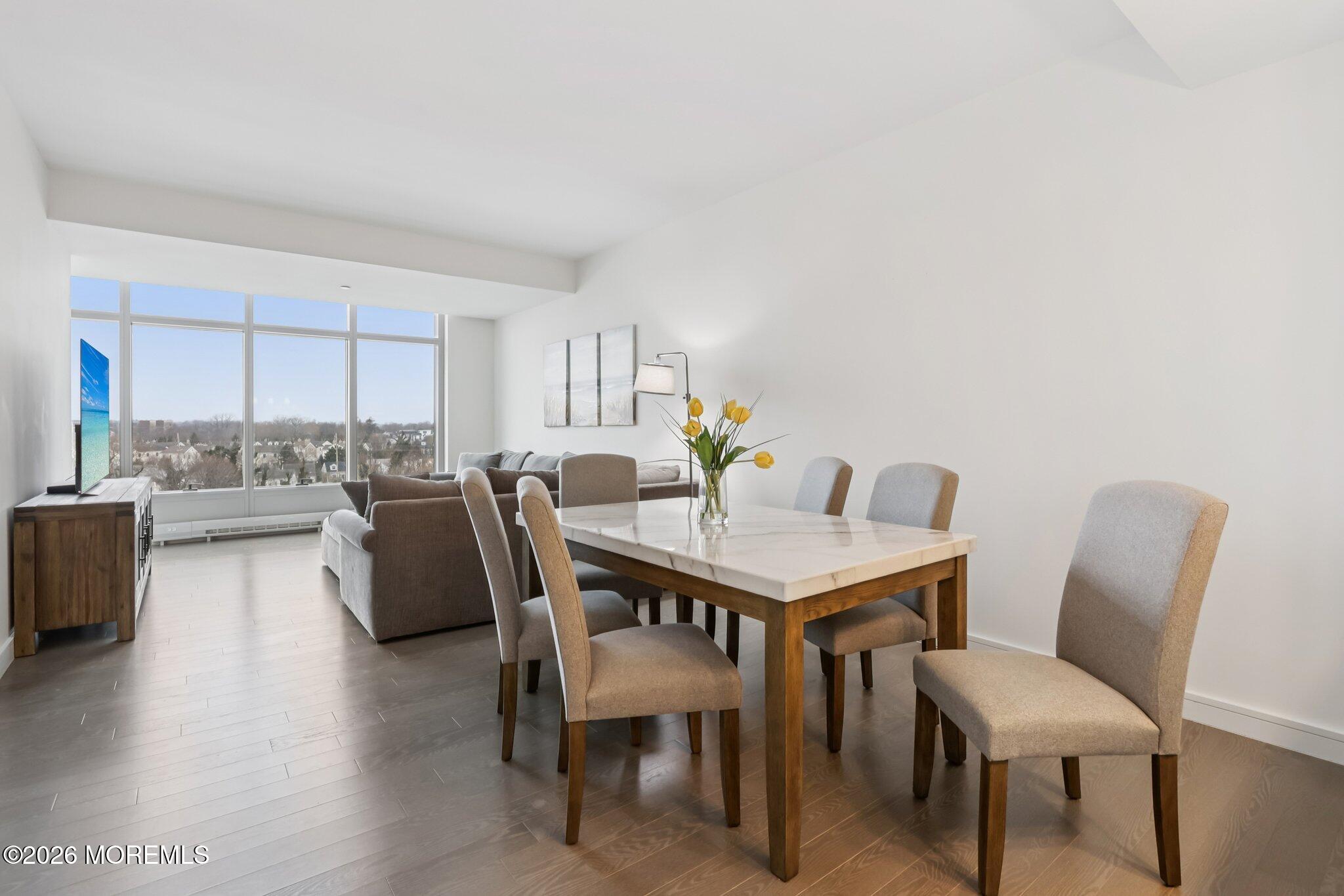 15 Morris Avenue 525