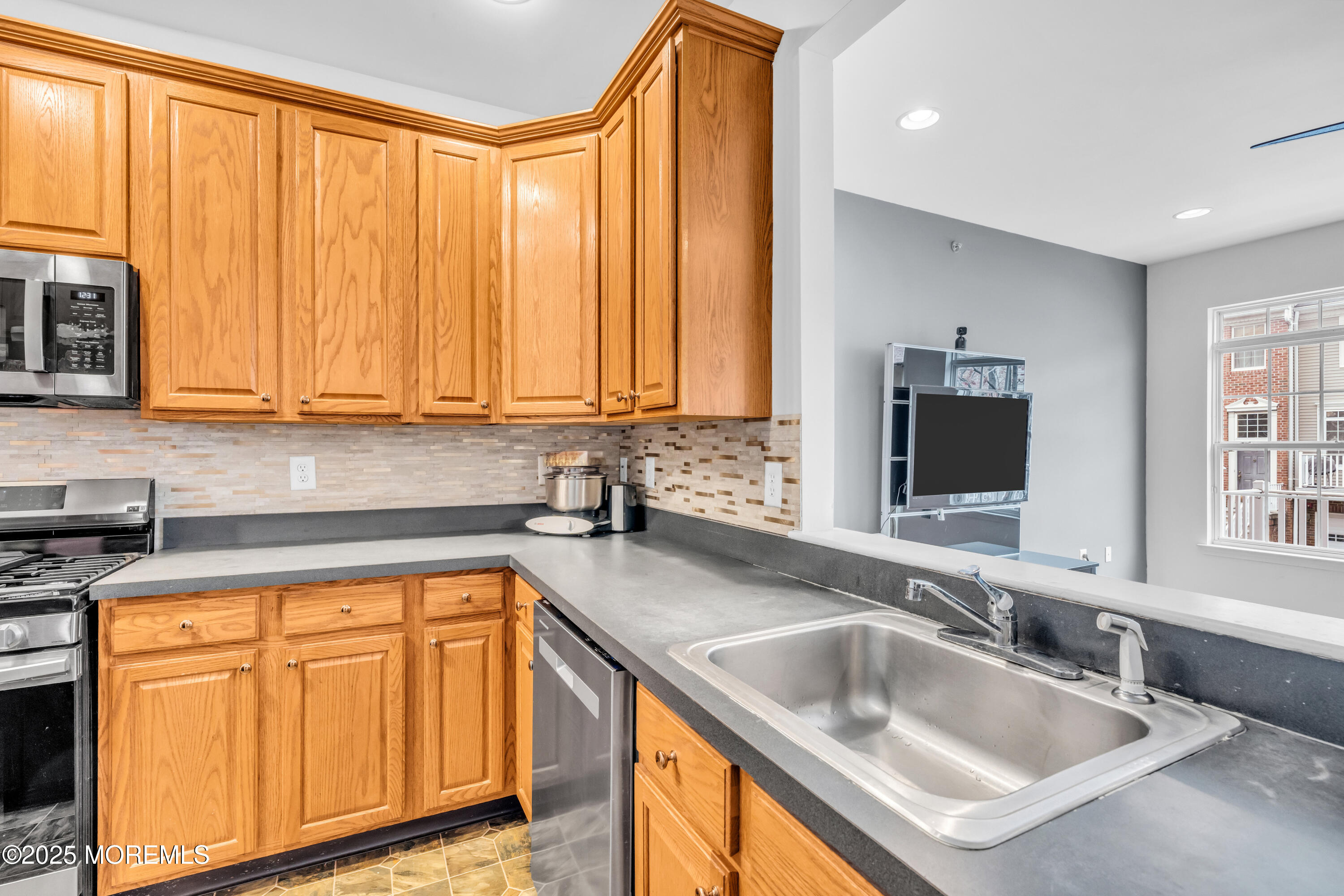 8 Tottenham Court, Jersey City, New Jersey image 17