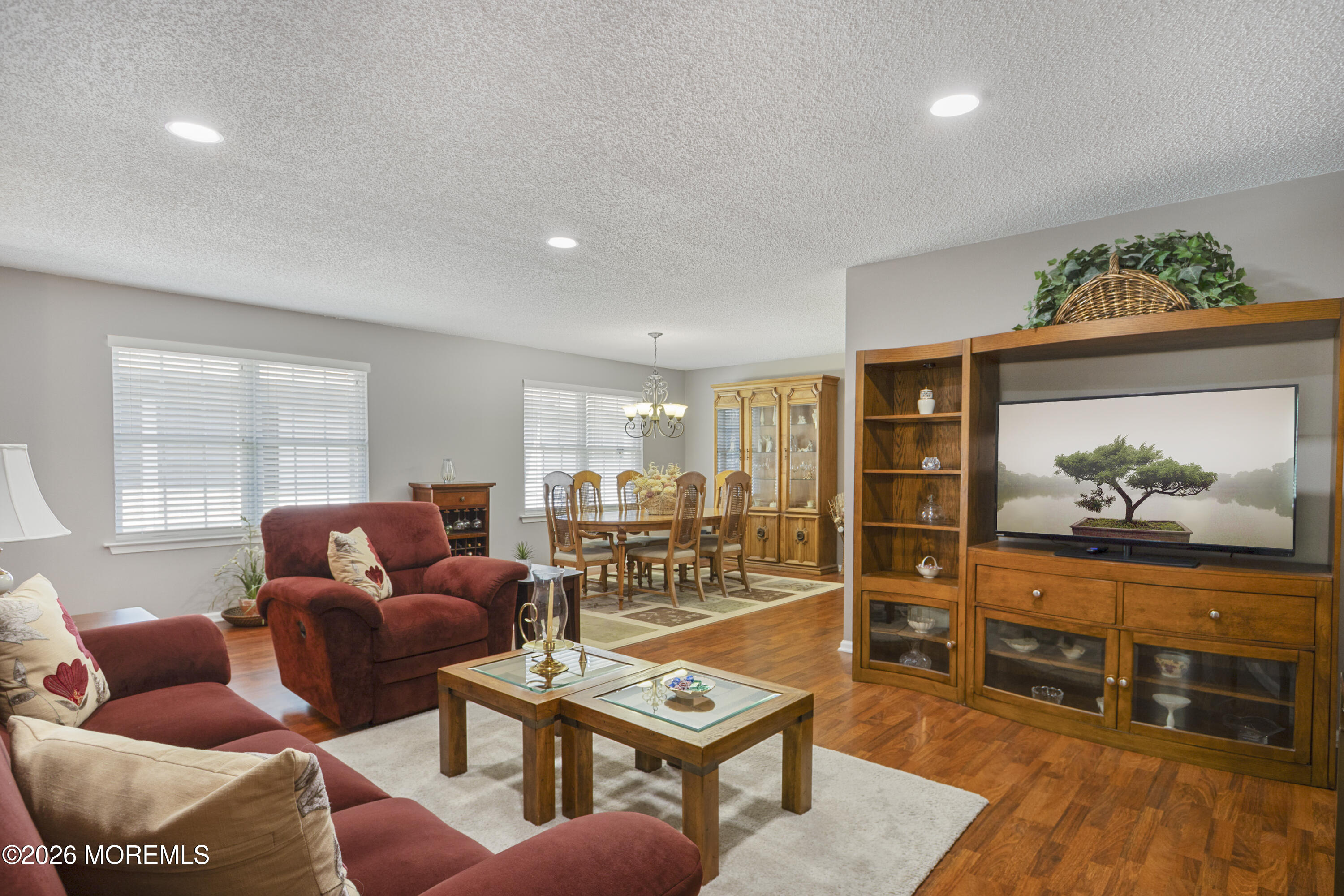 212 N Pondview Boulevard 212