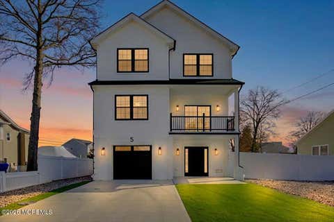 Homes For Sale - 5 Shore Pine Drive<br/> Brick, NJ 08723