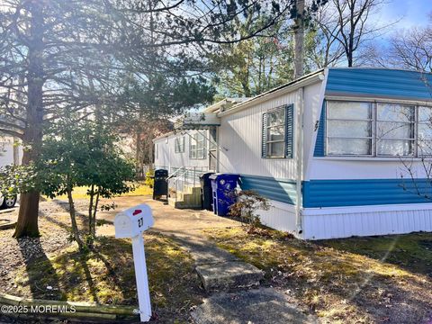 Mobile Home For Sale - 2300 Massachusetts Avenue #27<br/> Toms River, NJ 08755