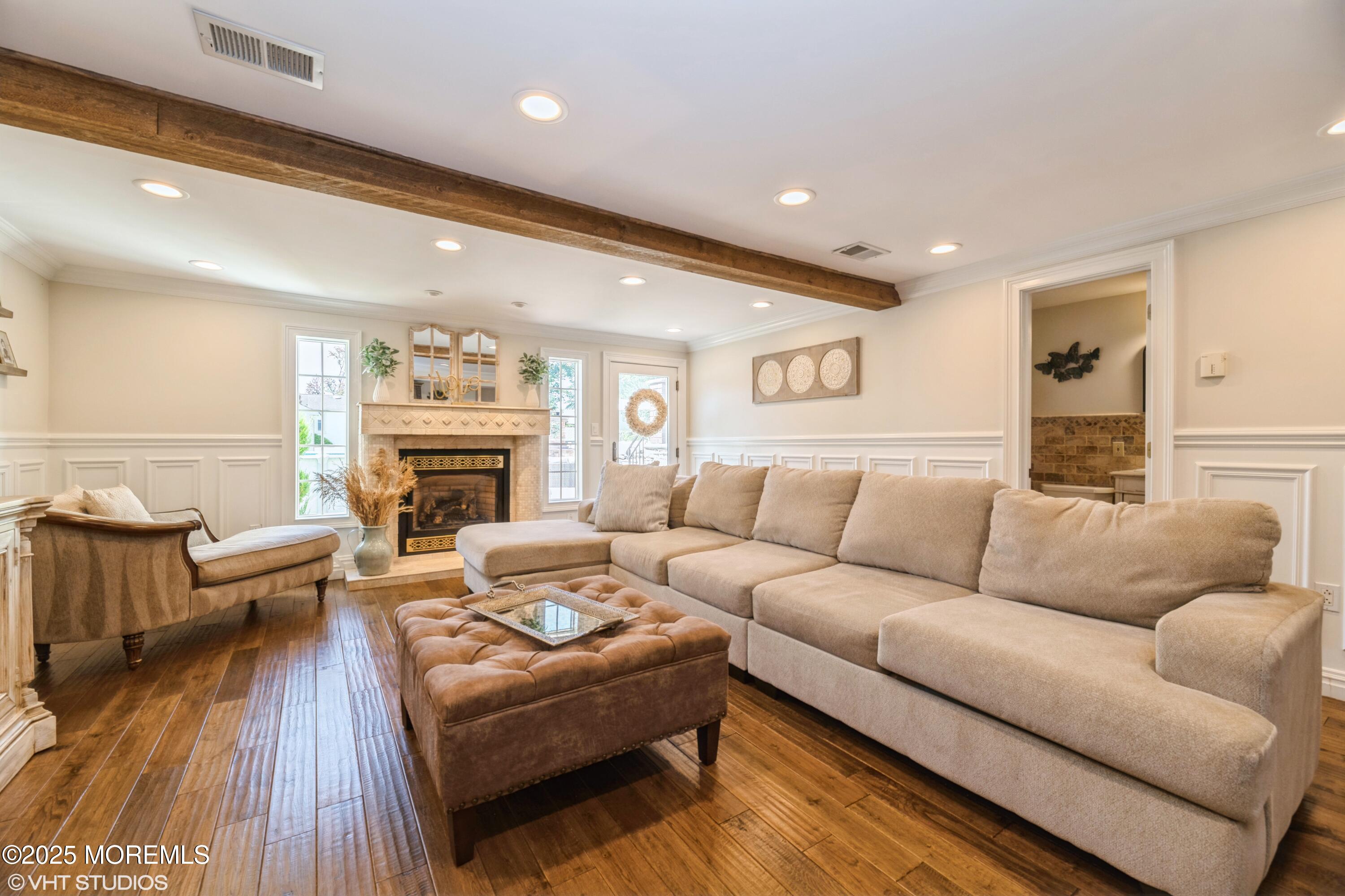 35 Winthrop Drive, Manalapan, New Jersey image 4