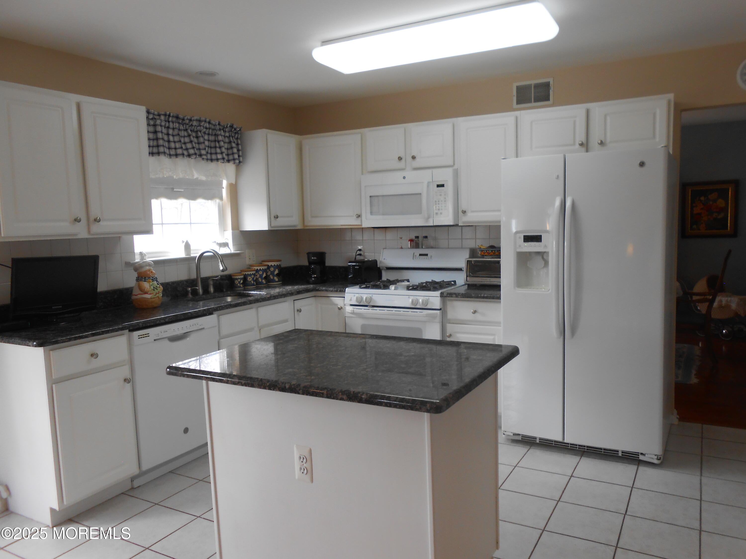 492 Coral Lane, Manahawkin, New Jersey image 13