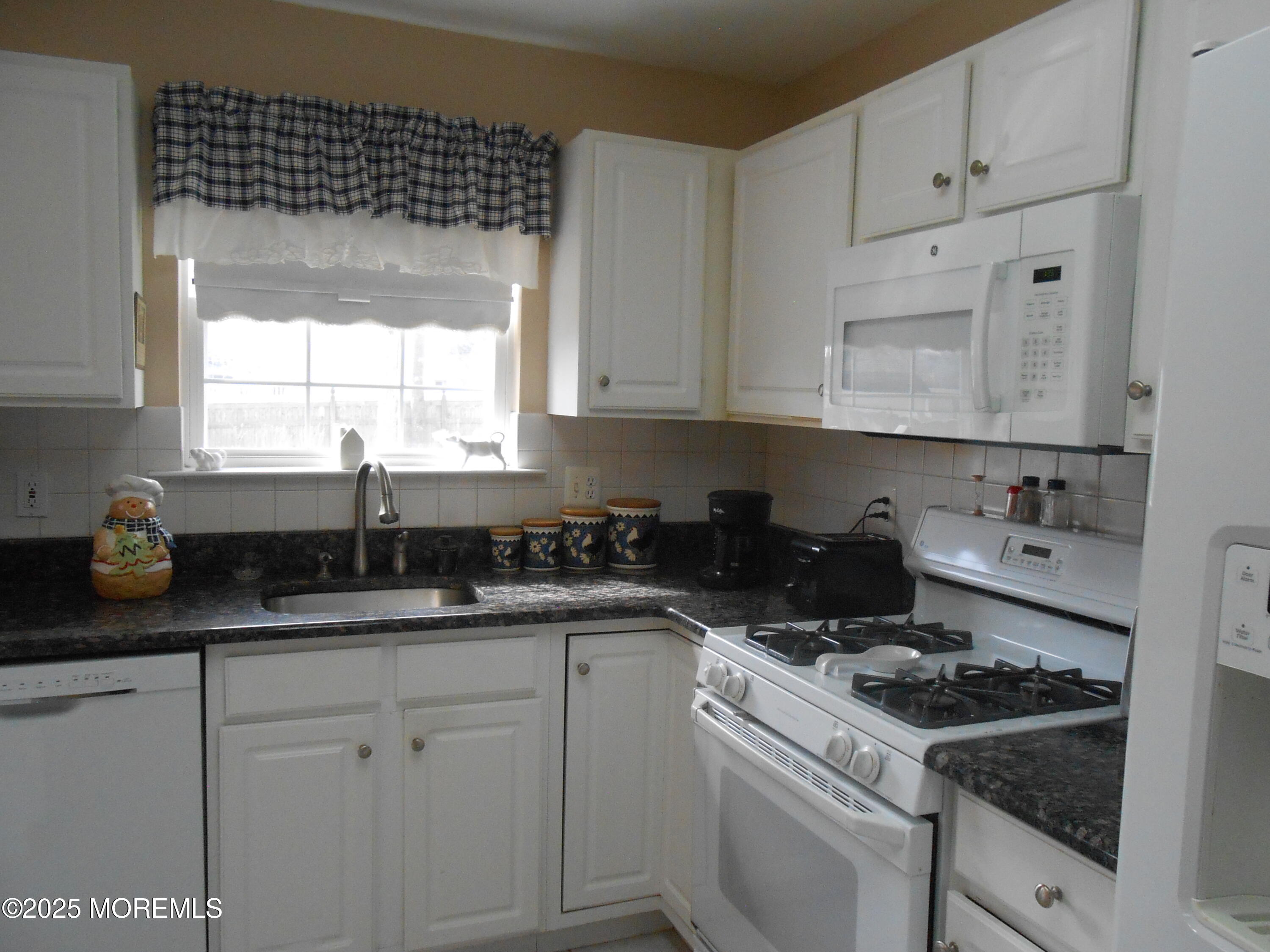 492 Coral Lane, Manahawkin, New Jersey image 11