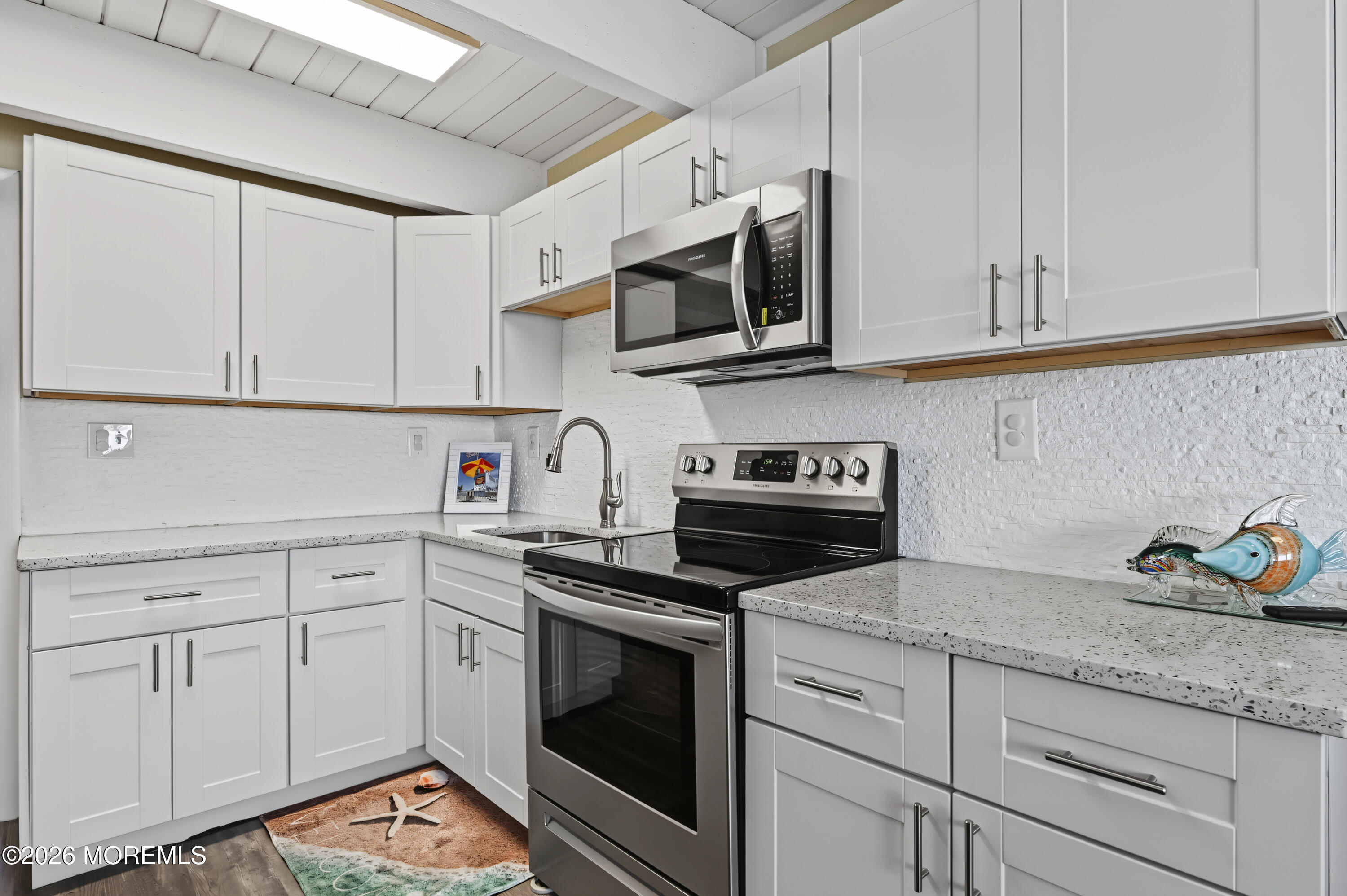 1810 Boulevard C12