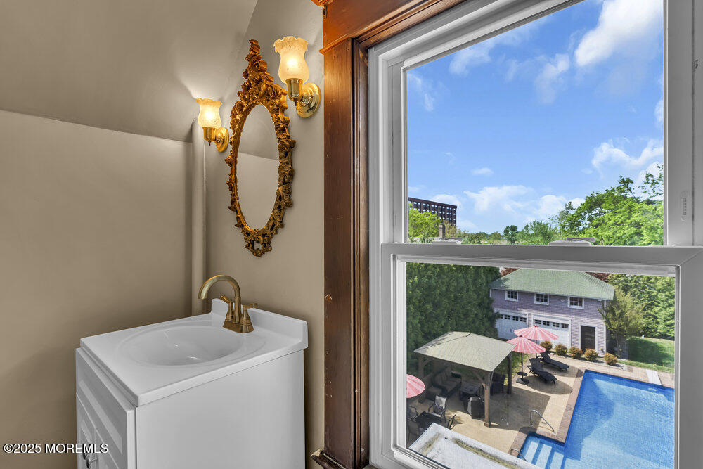 75 Elizabeth Street, Keyport, New Jersey image 37