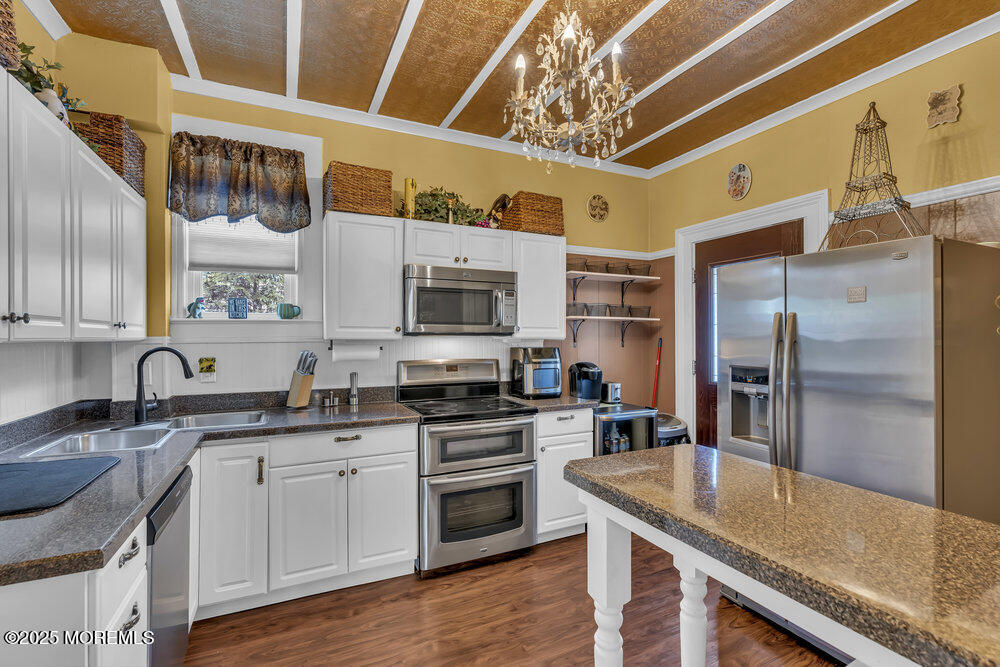 75 Elizabeth Street, Keyport, New Jersey image 16