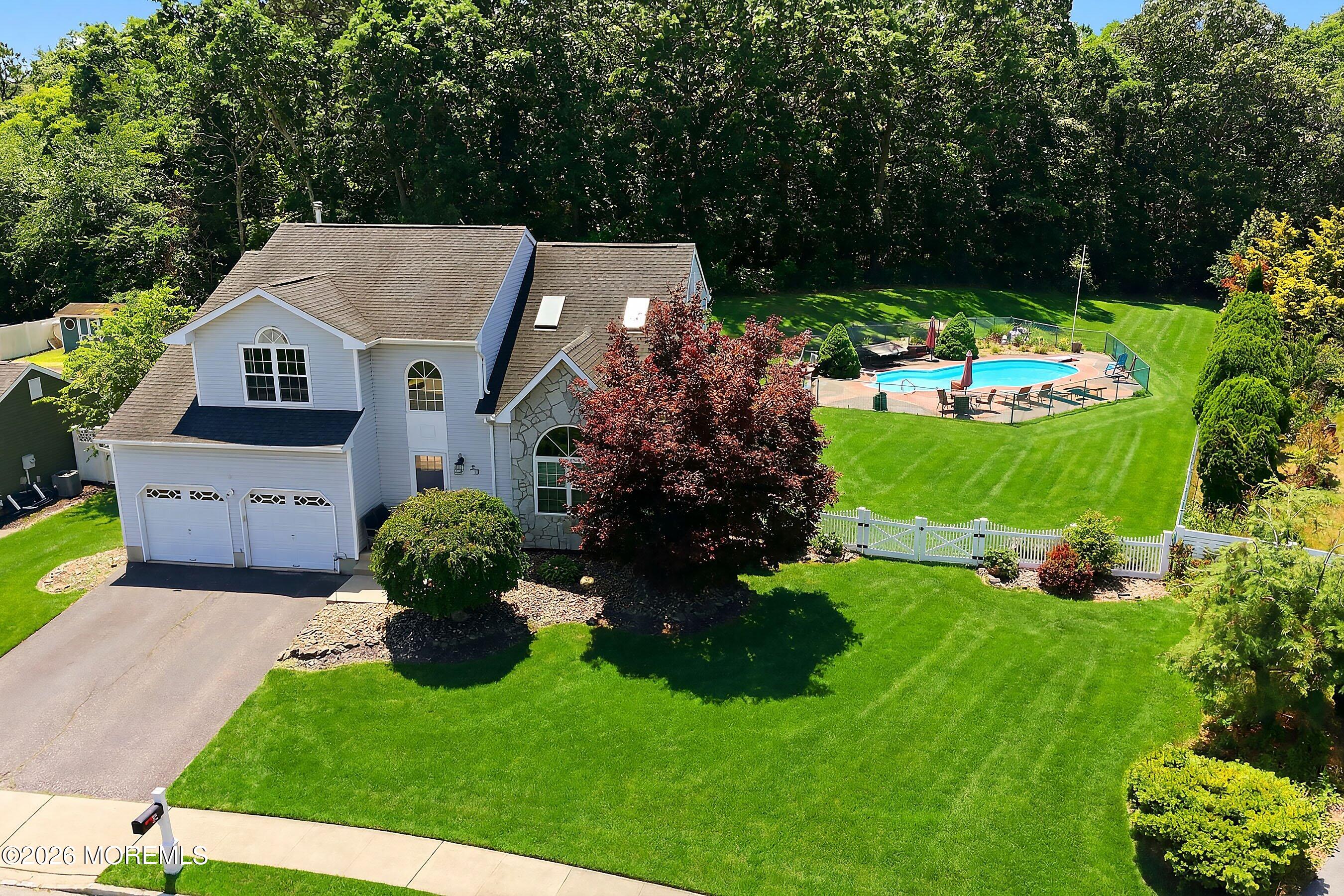 Photo 1 of 40 — 28 Silverbrooke Circle, Howell, NJ 07731
