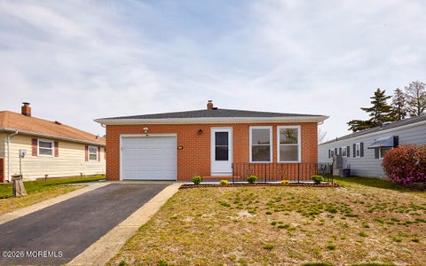 Photo of 9 Mirador Court, Toms River, NJ 08757 (MLS # 22627383)